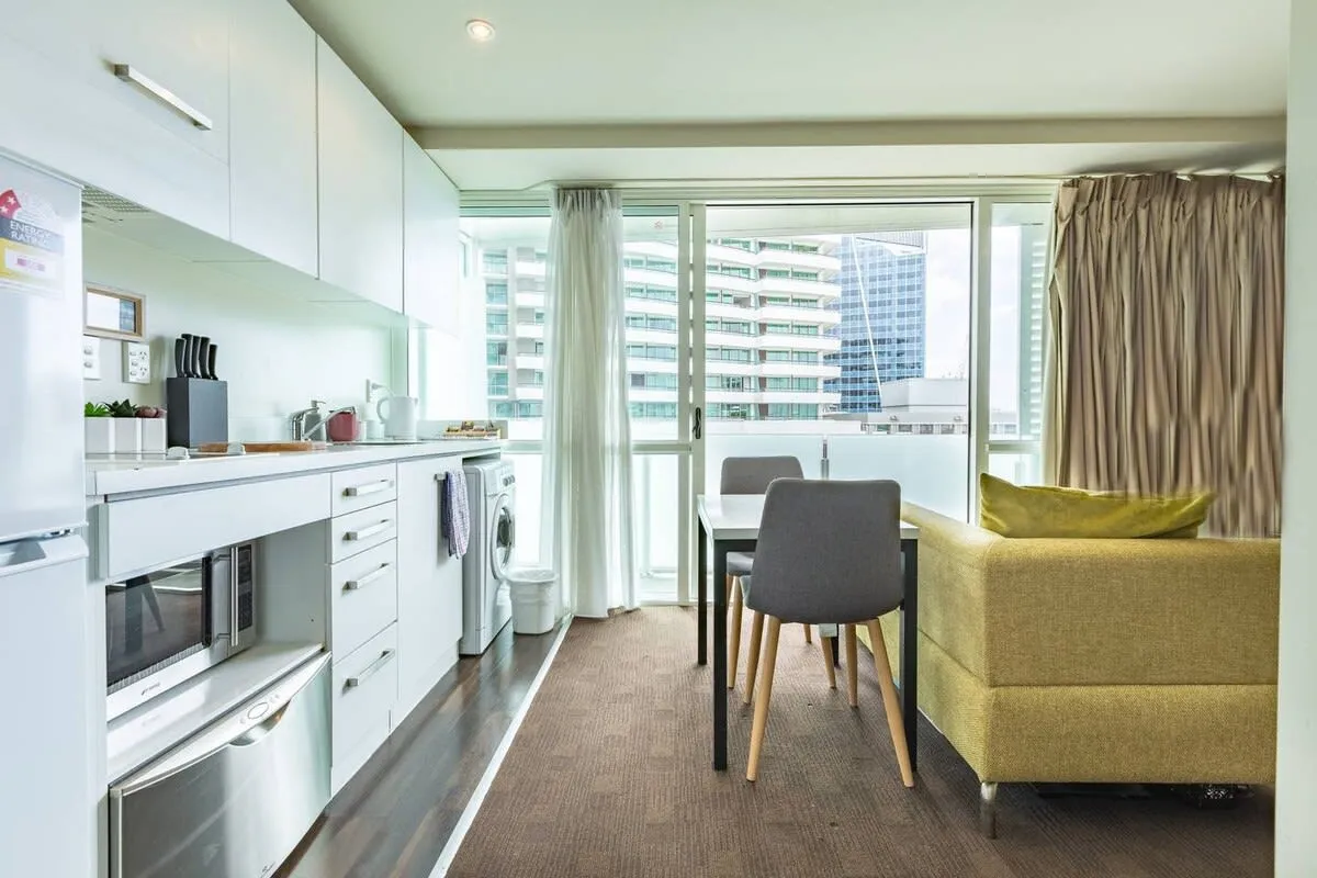 Chic Intimate 2-br Flat In Auckland Cbd - Dedicated Home Office & Fast Wifi #4