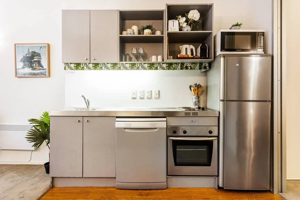 Impressive Compact 1-br Flat On Queen St - Digital-nomad Ready Home Office, Auckland #5
