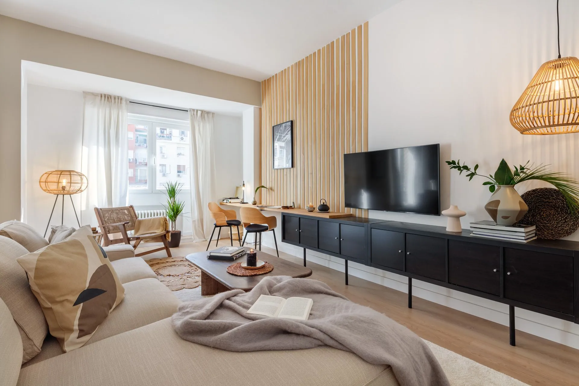 Vast Madrid Rooftop Flat With Ultra-fast Wifi, Dual Monitors & Pro-grade Setup #4
