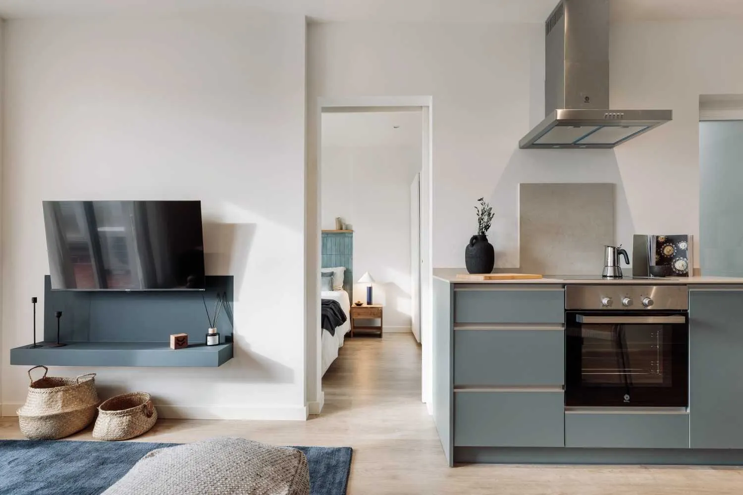 Trendy Barcelona Flat With Private Office & High-speed Fiber For Remote Work #3