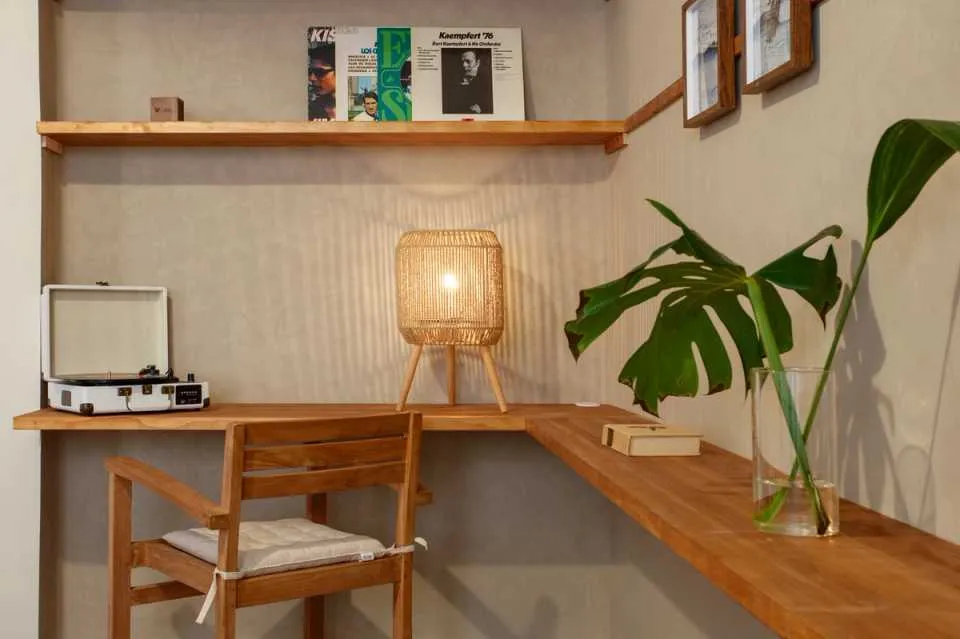 Vast Madrid City Flat With High-speed Fiber & Professional Home Office Setup #3