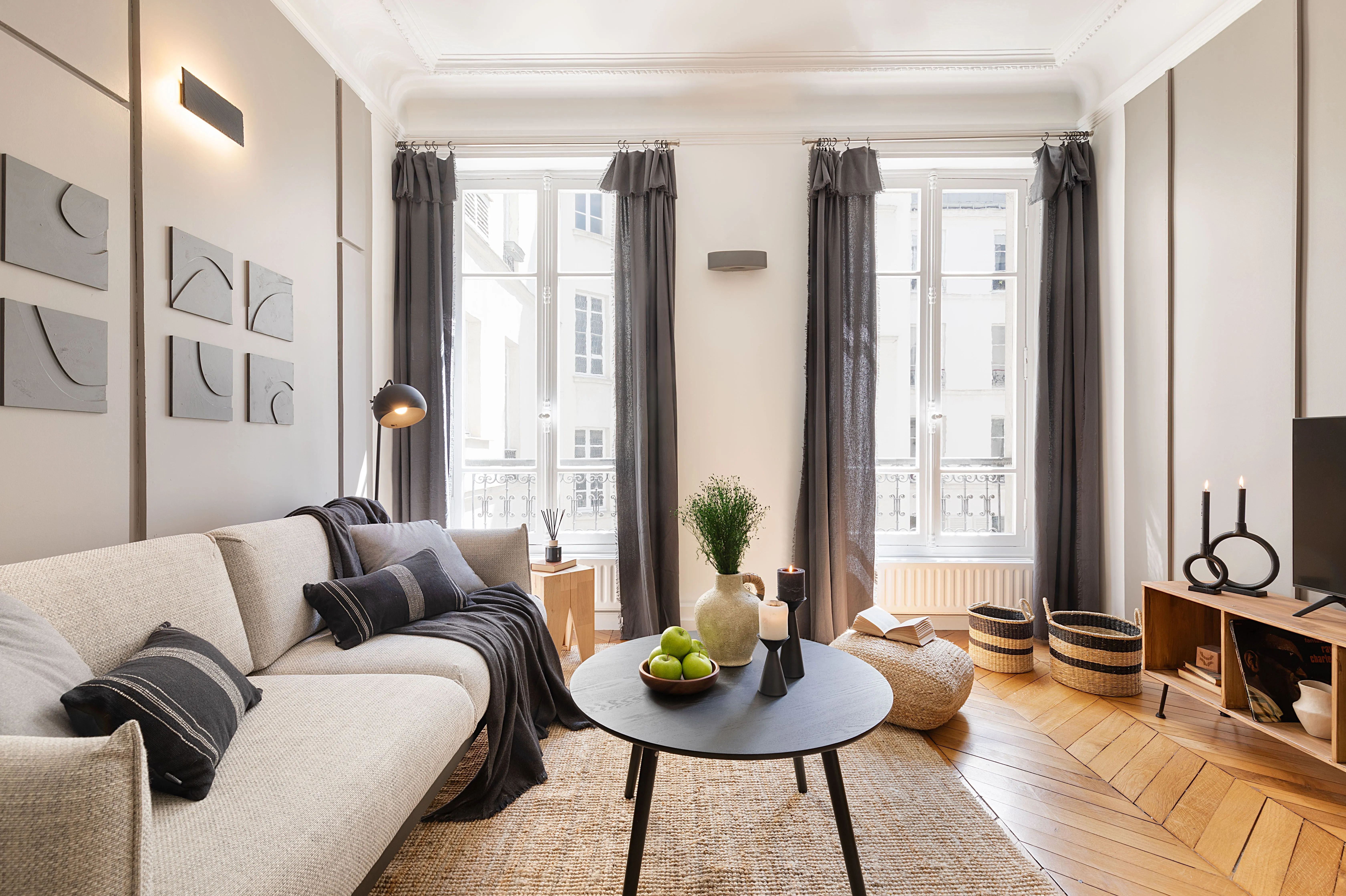 Upscale Paris Flat With Dedicated Office & Ultra-fast Internet For Remote Work #3