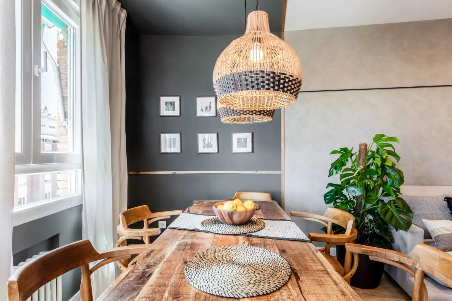 Spacious Madrid Flat With Ultra-fast Wifi & Dual Monitors For Remote Work Success #4