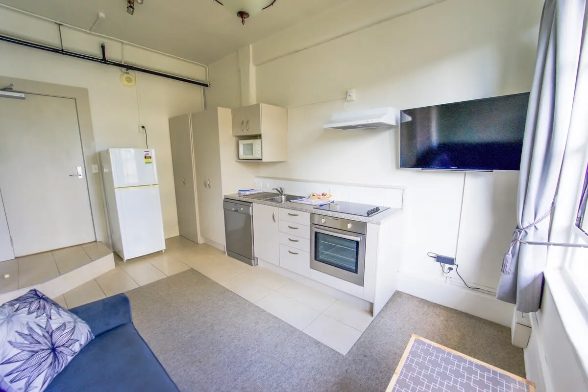 Designer Executive Flat - Compact 1br With Dedicated Home Office, Central Auckland #4