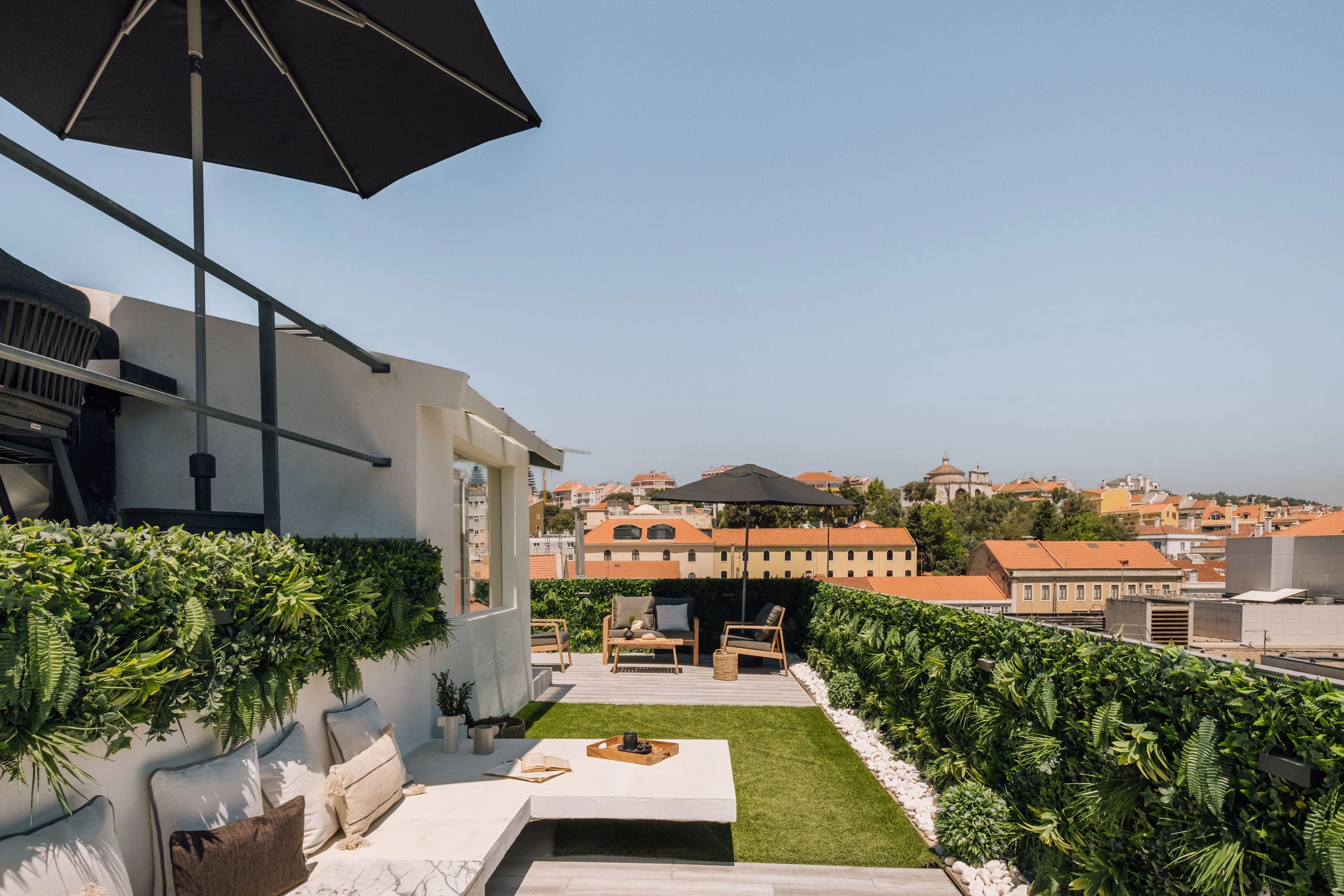 Spacious Lisbon Flat With Pro Audio & Hd Video Setup For Remote Work Success #2