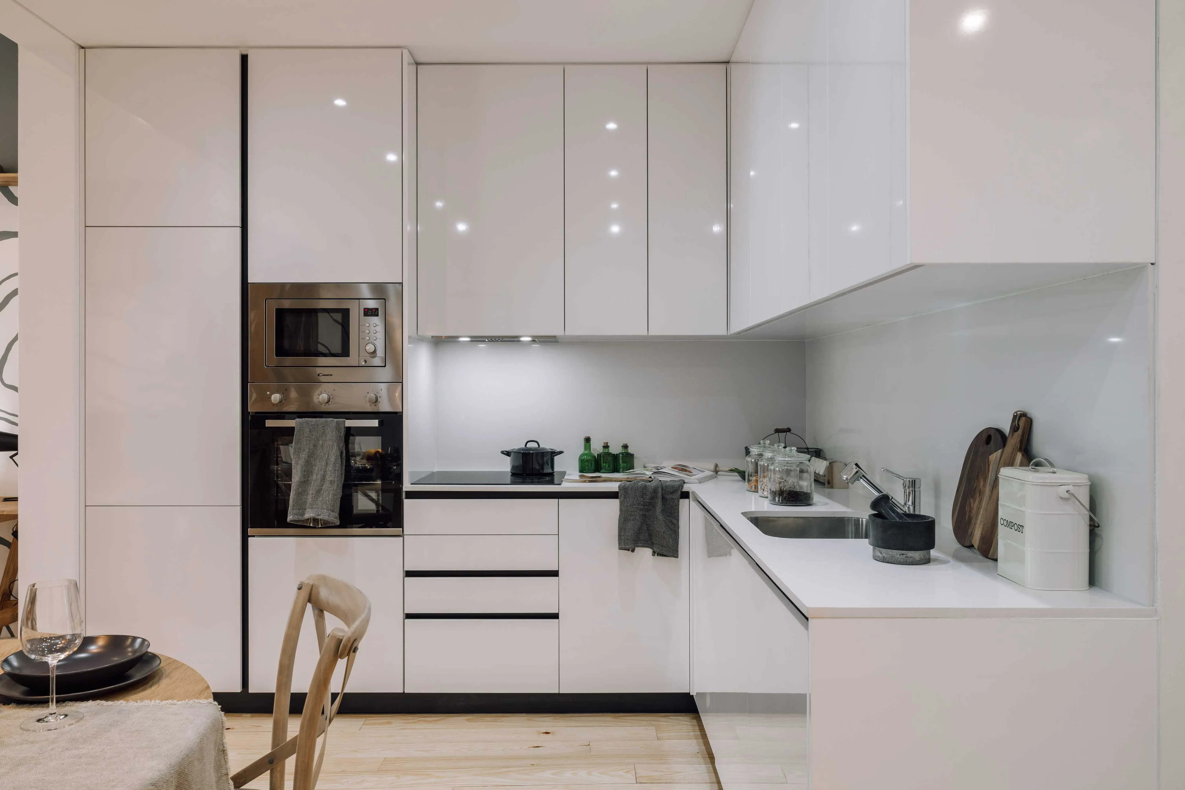 Luxurious Lisbon Executive Flat With Ultra-fast Wifi & Professional Home Office Setup #5