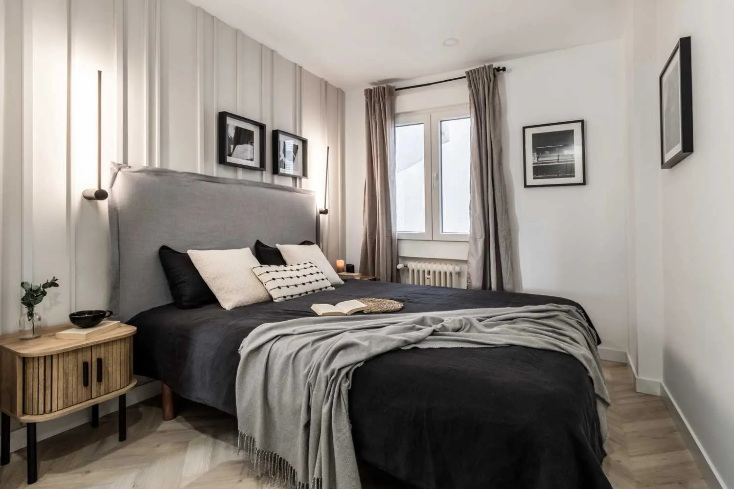Contemporary Madrid Flat With High-speed Fiber And Pro Workstation For Remote Professionals #3