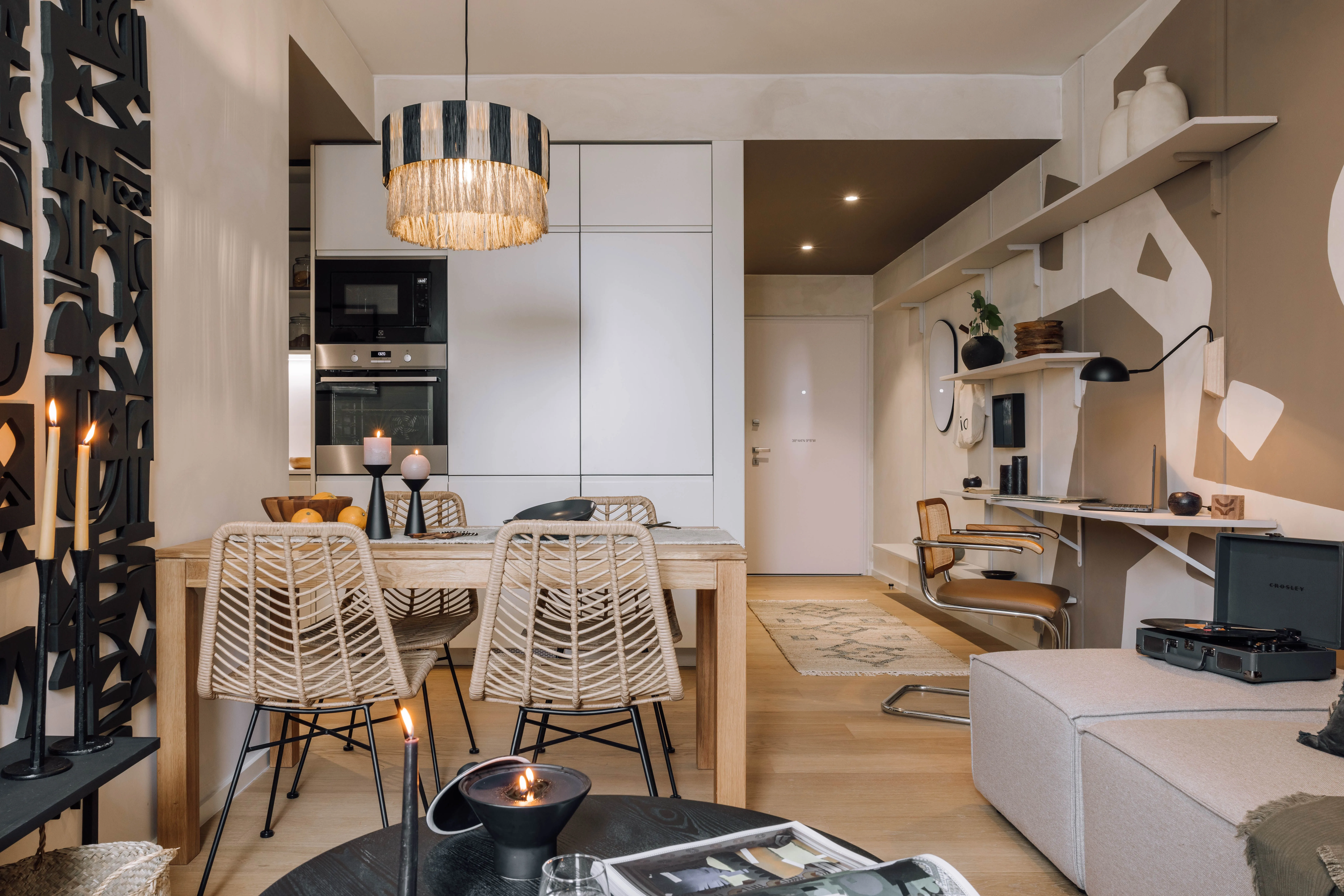 Sleek Lisbon Flat With Gigabit Internet & Premium Home Office For Digital Nomads #4