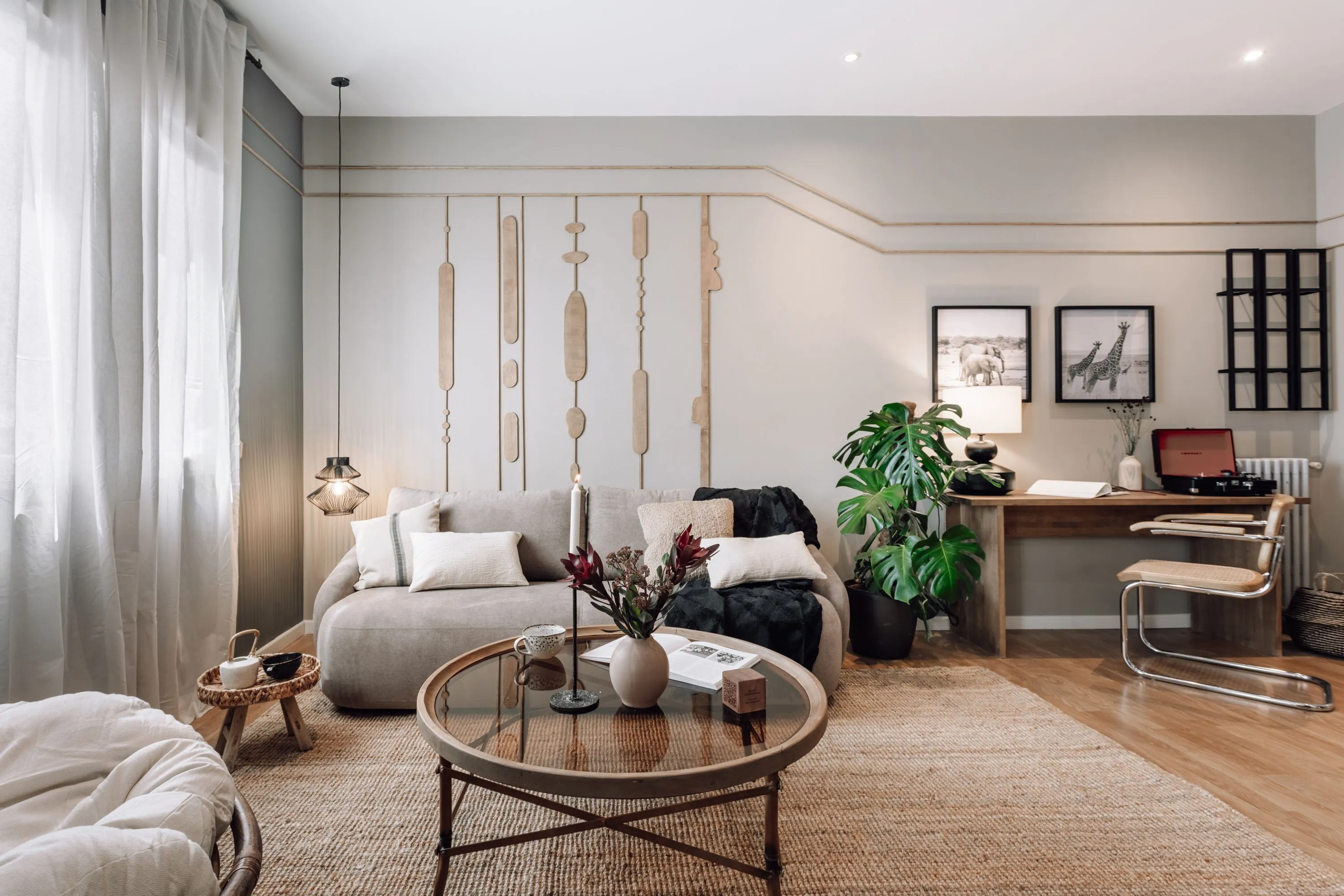 Airy Madrid Flat With Pro Home Office Setup And Modern Amenities For Remote Work #3