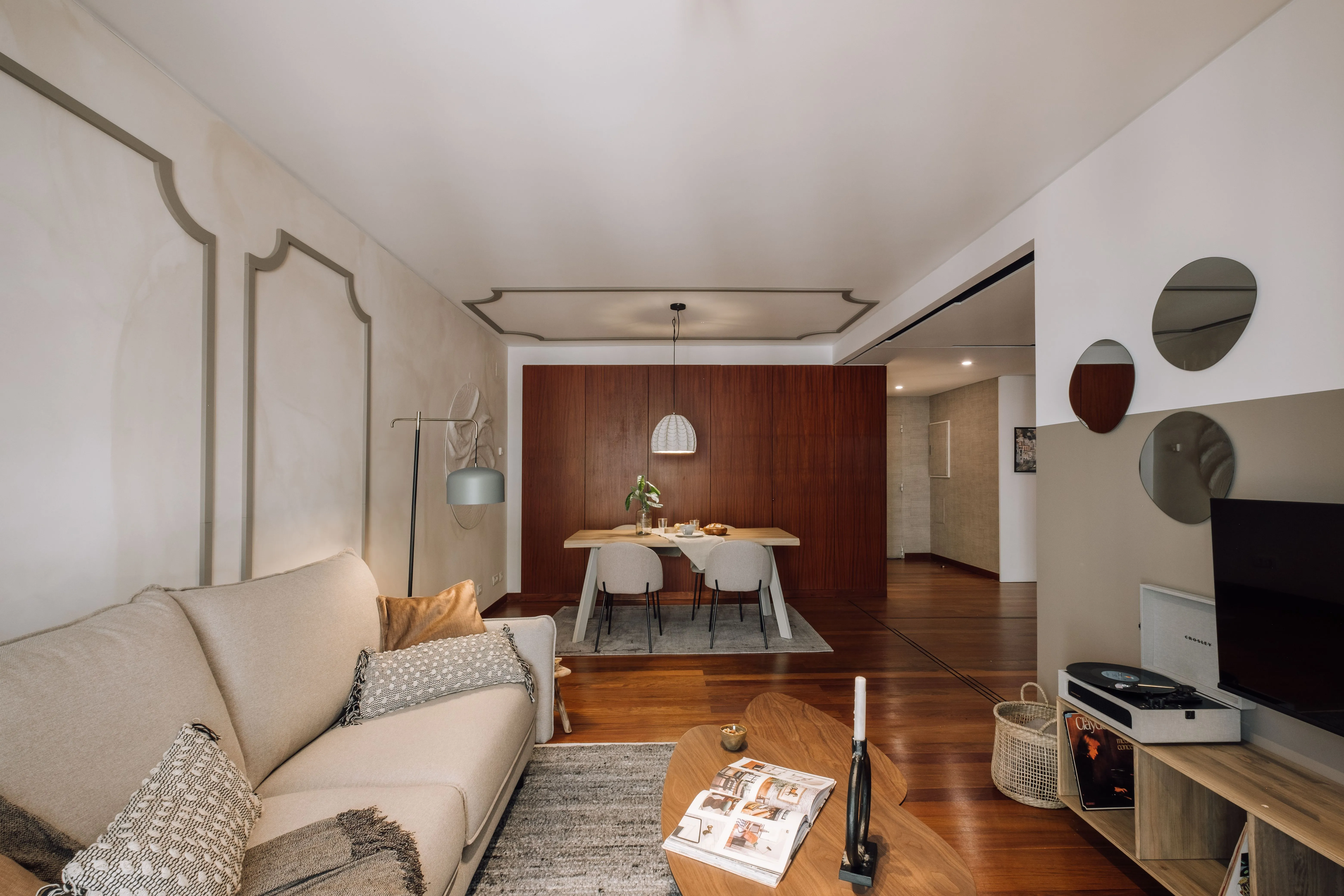Designer Lisbon Flat With Premium Workstation & Gigabit Internet For Digital Nomads #5