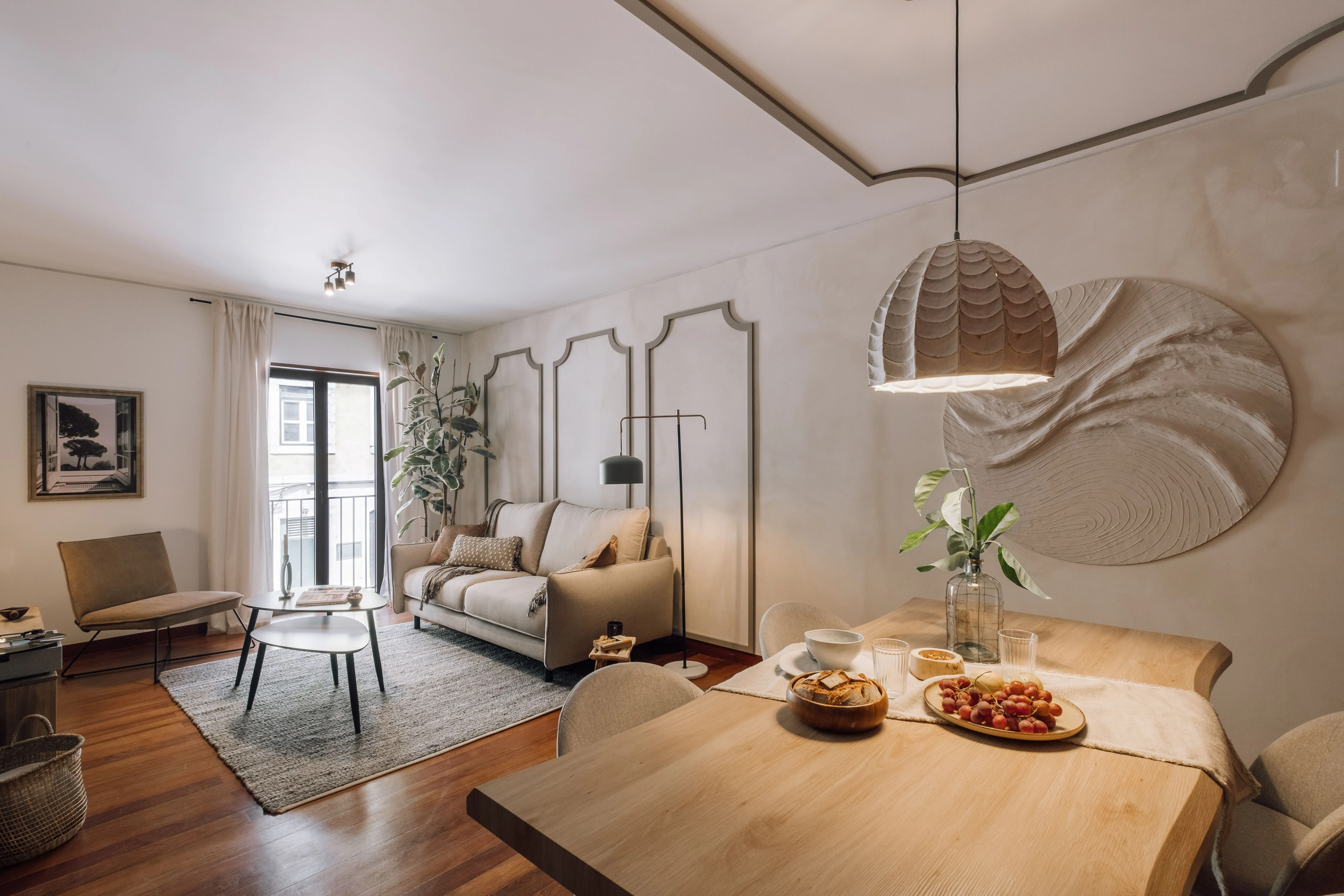 Designer Lisbon Flat With Premium Workstation & Gigabit Internet For Digital Nomads #3