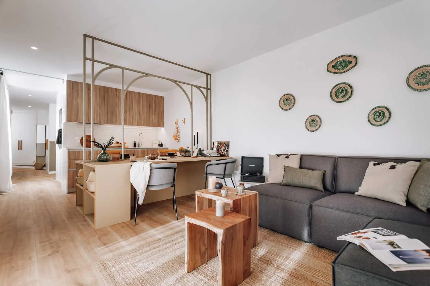 Spacious Barcelona Flat With Pro Workspace & Streaming Setup In Prime Location #2