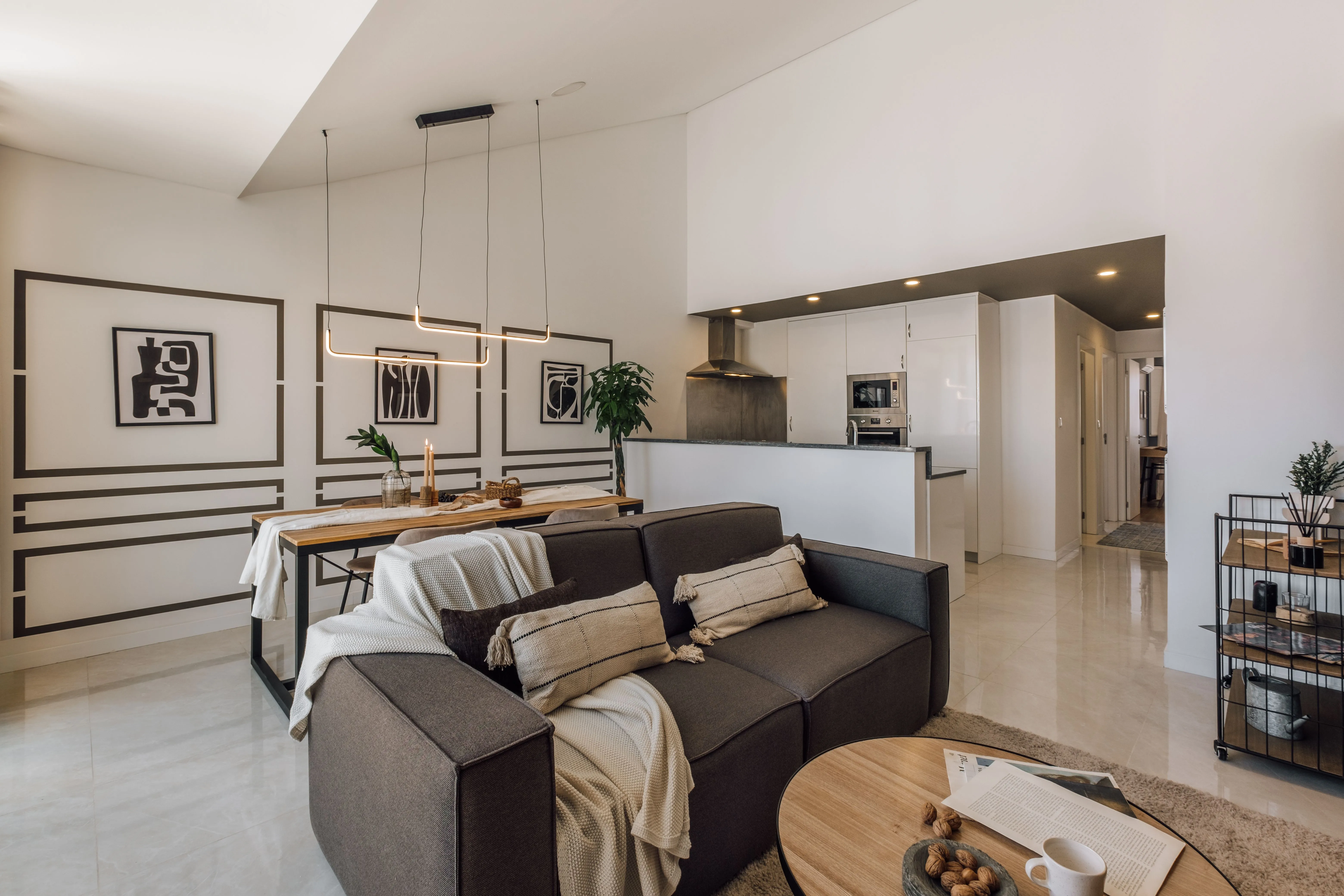 Curated Lisbon Flat With Pro Home Office & Gigabit Internet For Digital Nomads #2