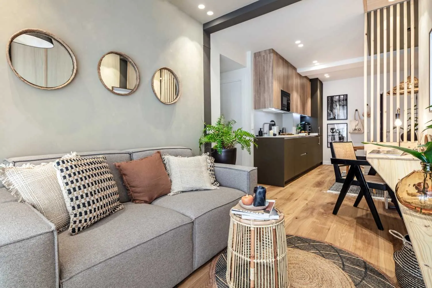 Refined Madrid City Flat With Gigabit Internet & Pro Workspace For Digital Nomads #4