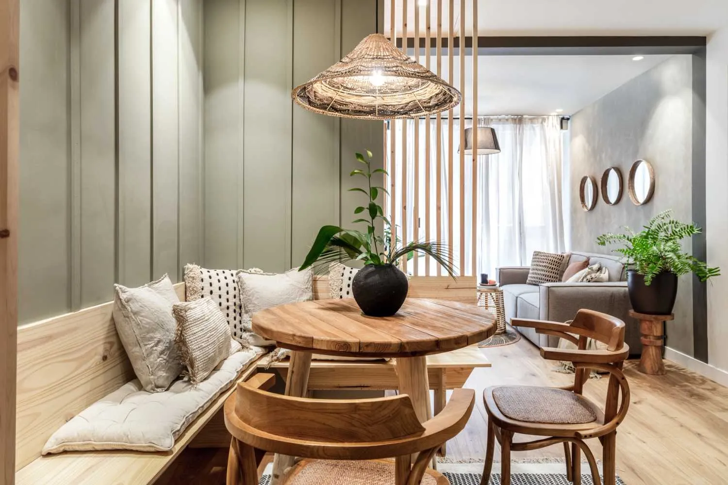 Refined Madrid City Flat With Gigabit Internet & Pro Workspace For Digital Nomads #2