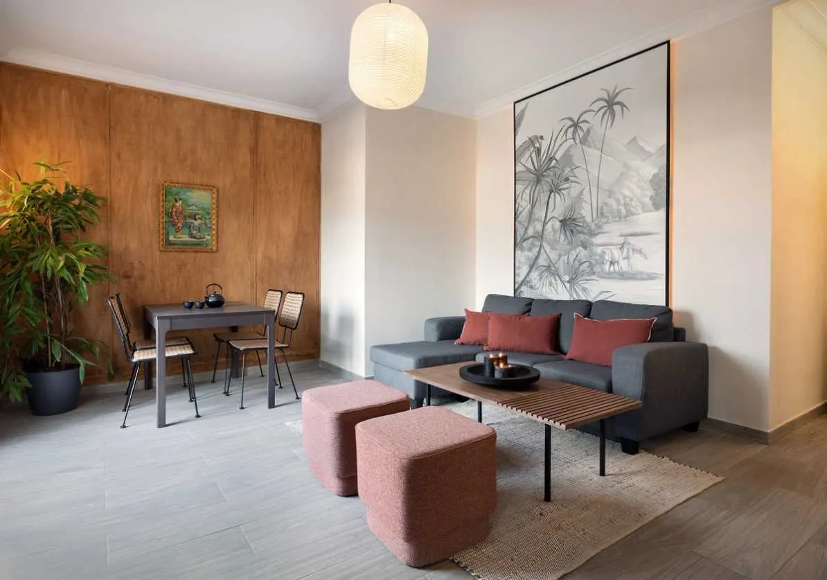 Elegant Barcelona Apartment With Premium Home Office Setup And Fast Wifi For Remote Work #4