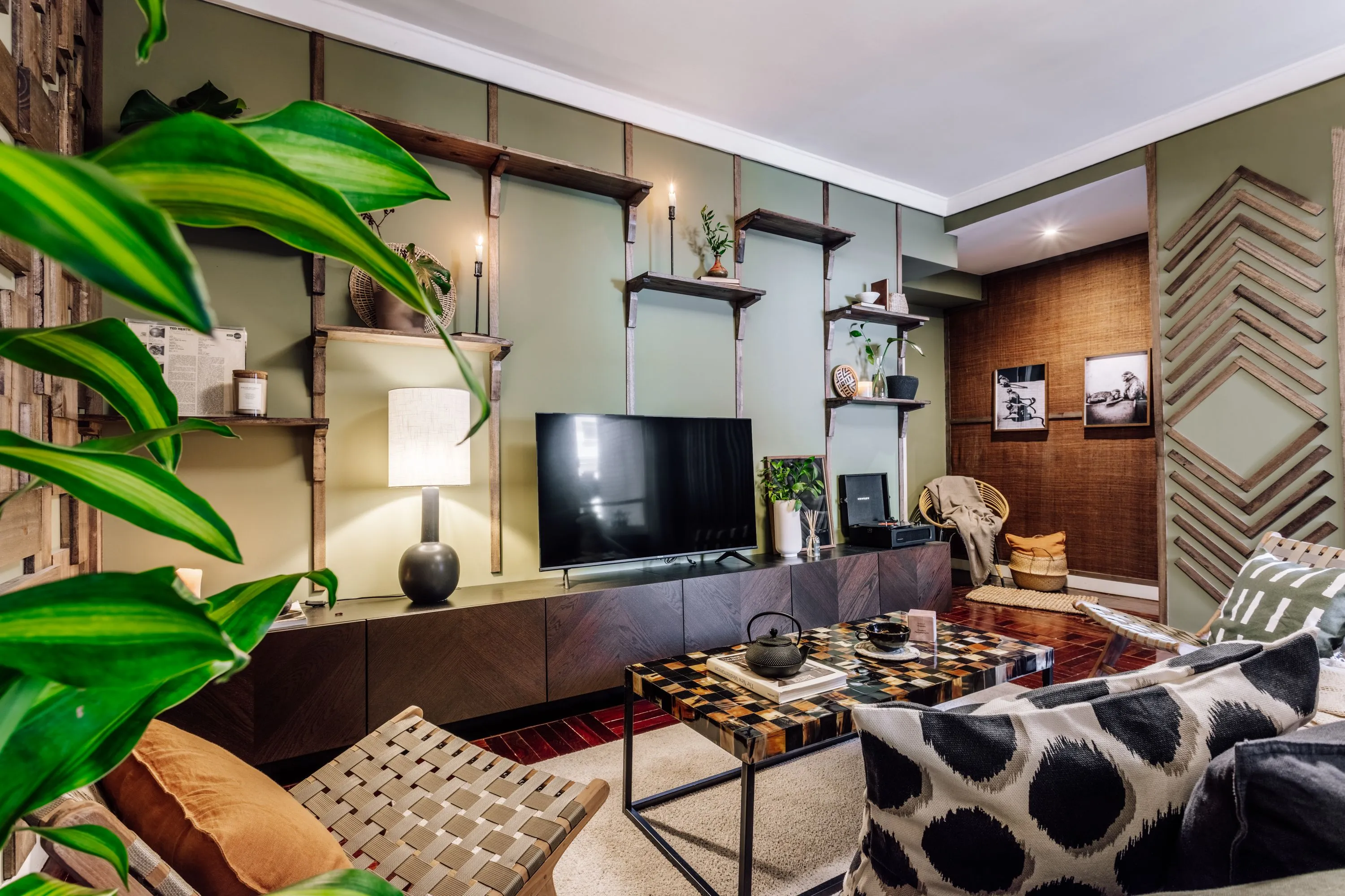 Impressive Madrid Flat With Gigabit Internet & Pro Home Office Setup For Remote Work #3