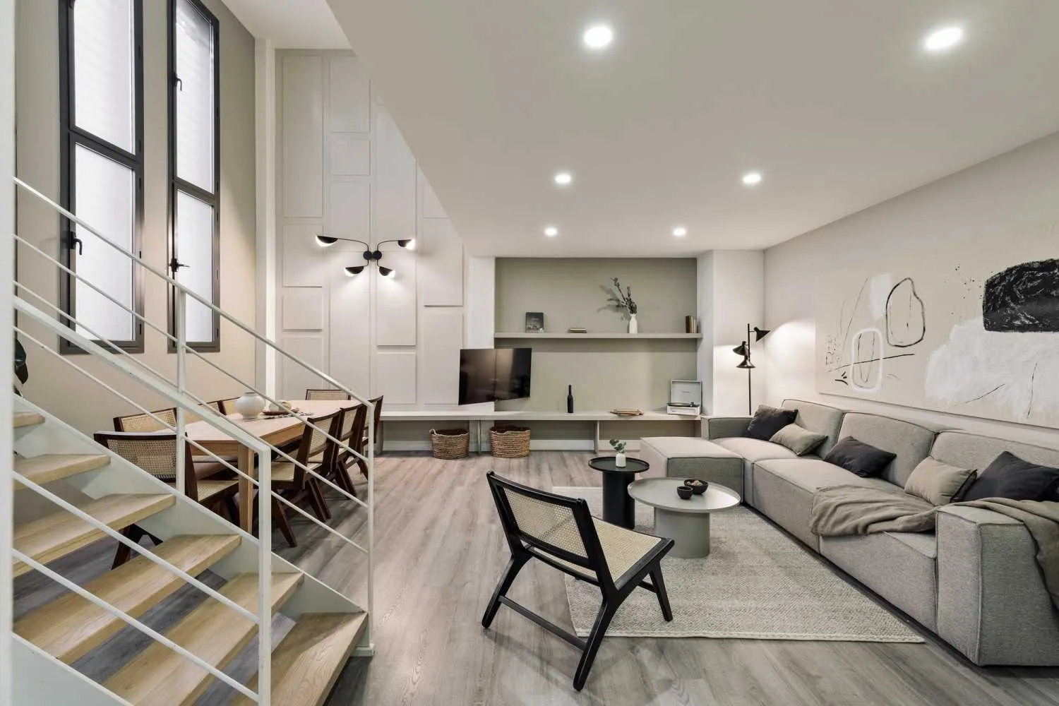 Vast Barcelona Flat With Dedicated Office & Gigabit Internet For Digital Nomads #4