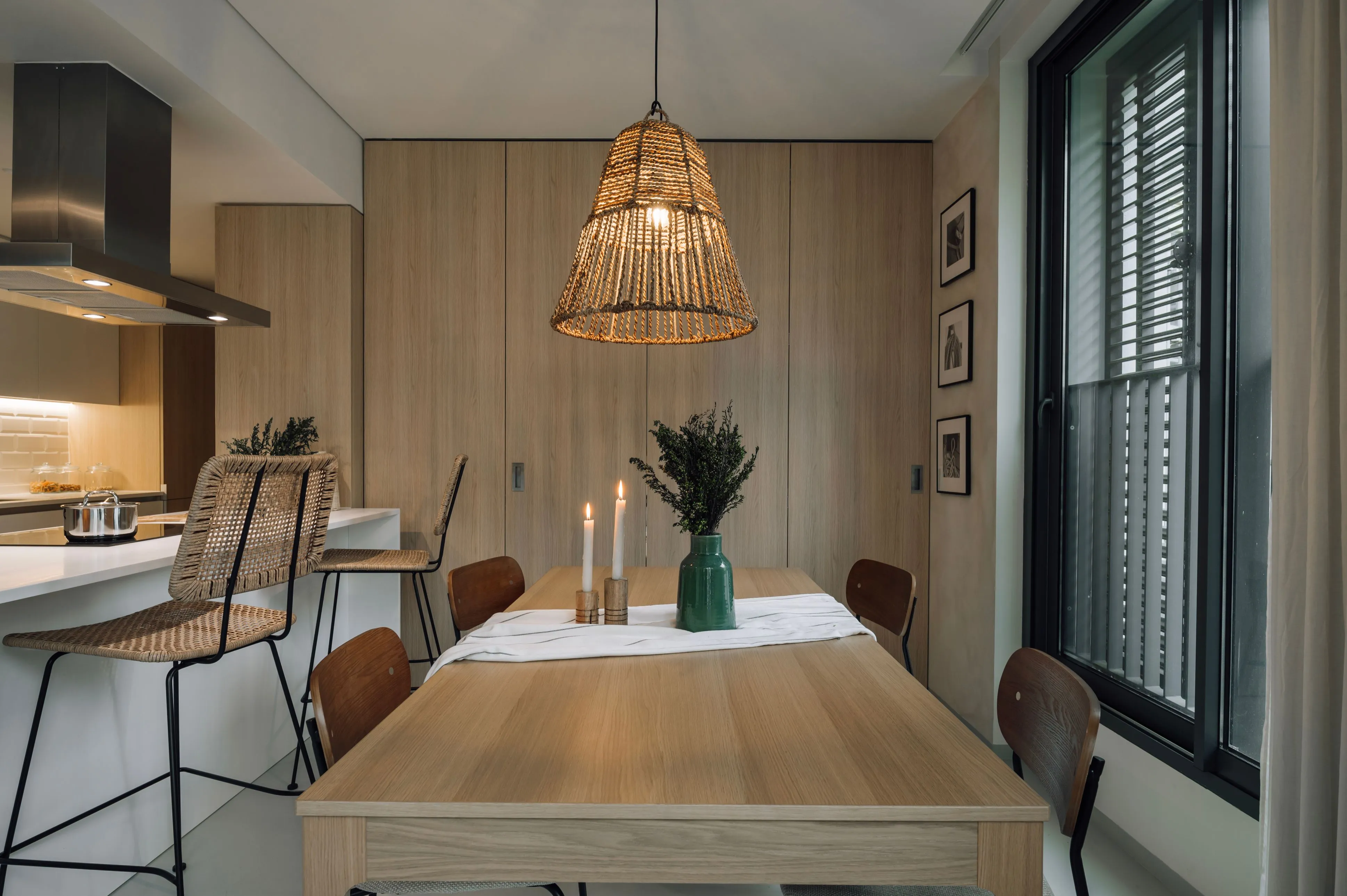 Sophisticated Lisbon Flat With Ultra-fast Wifi & Dual Monitors For Remote Work #3