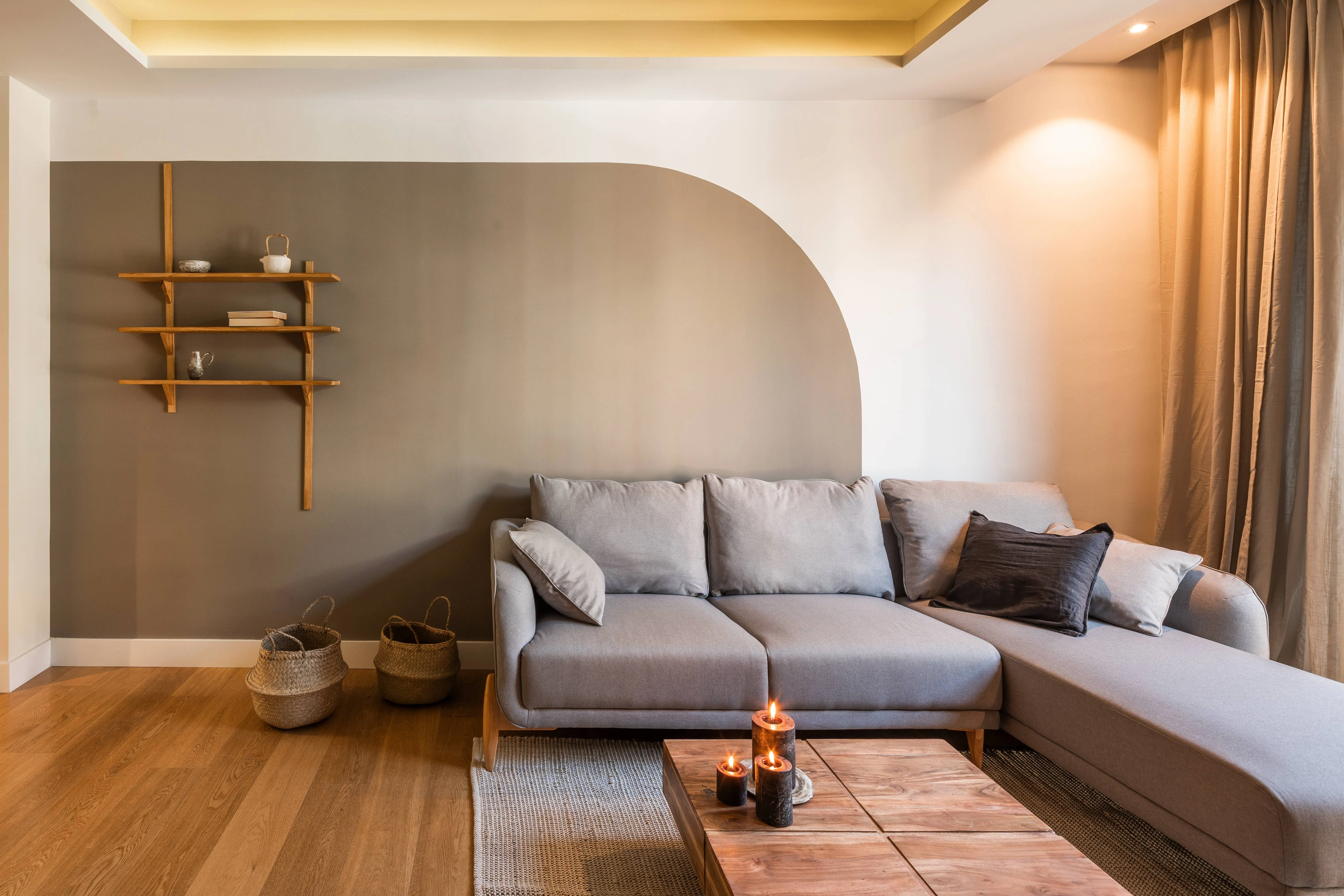Contemporary Madrid Flat With Gigabit Internet & Dual Monitors For Remote Work Efficiency #5