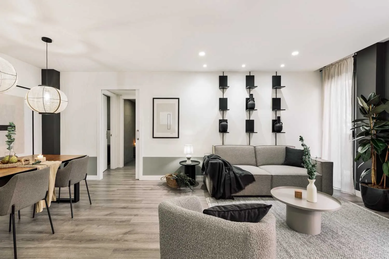 Spacious Barcelona Flat With Gigabit Internet & Professional Home Office Setup #3
