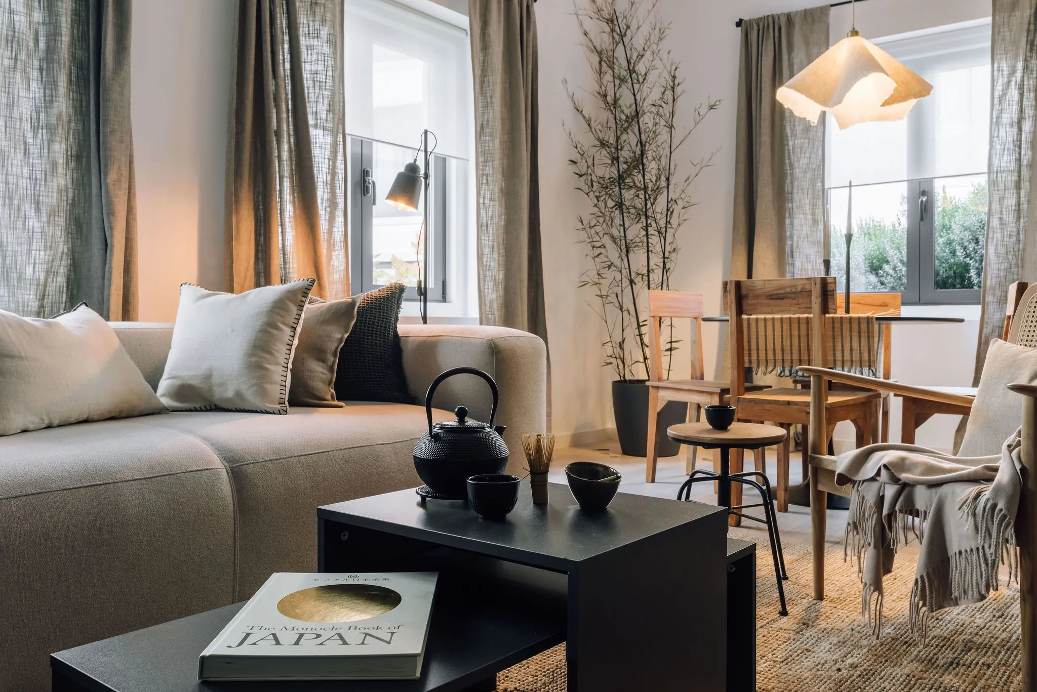 Elegant Lisbon Flat With Ultra-fast Wifi, Pro Monitors, And Chef's Kitchen For Remote Work #3