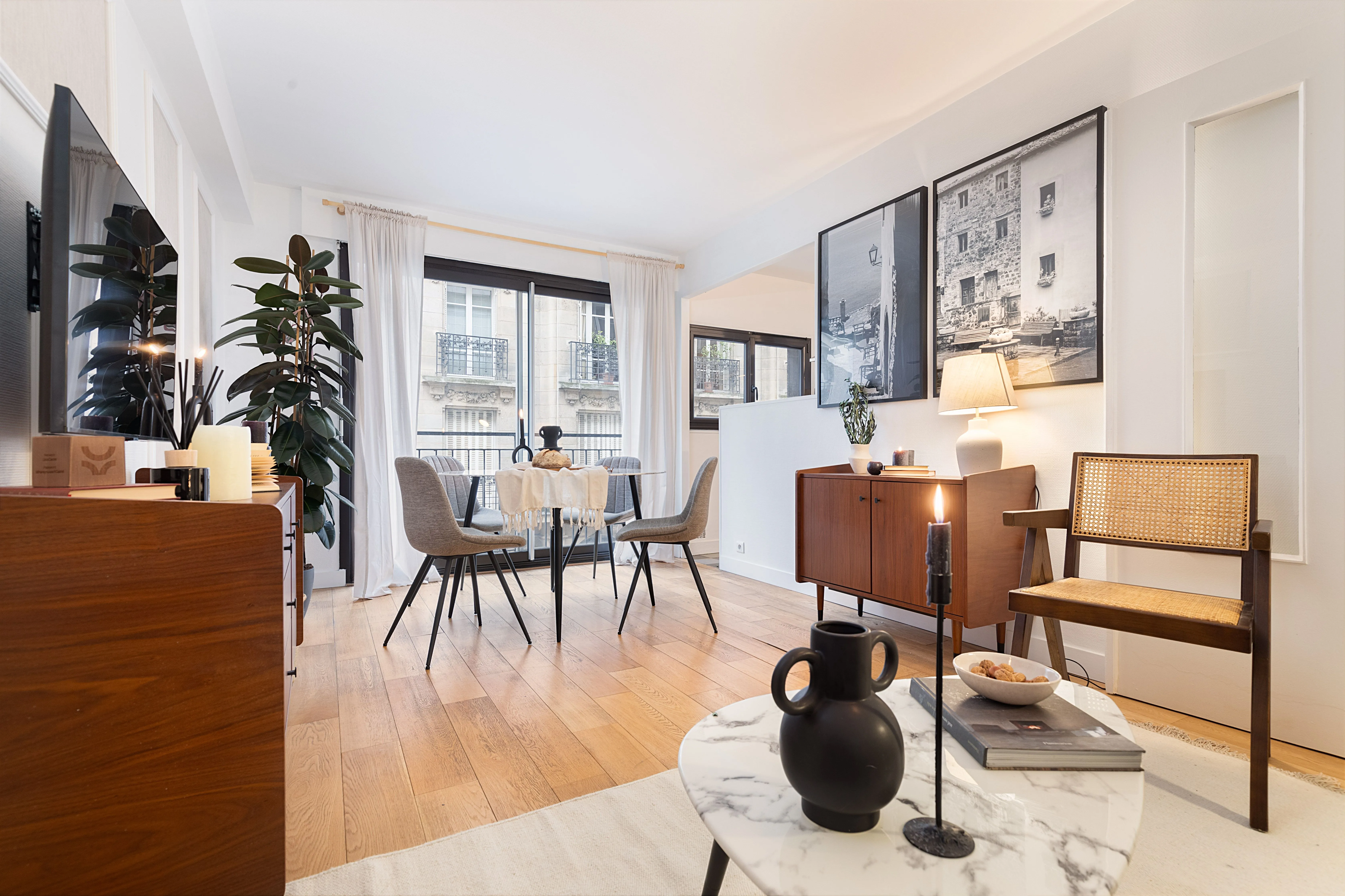Sophisticated 41m2 Paris Flat With Ultra-fast Wifi, External Displays & Ergonomic Workspace #2