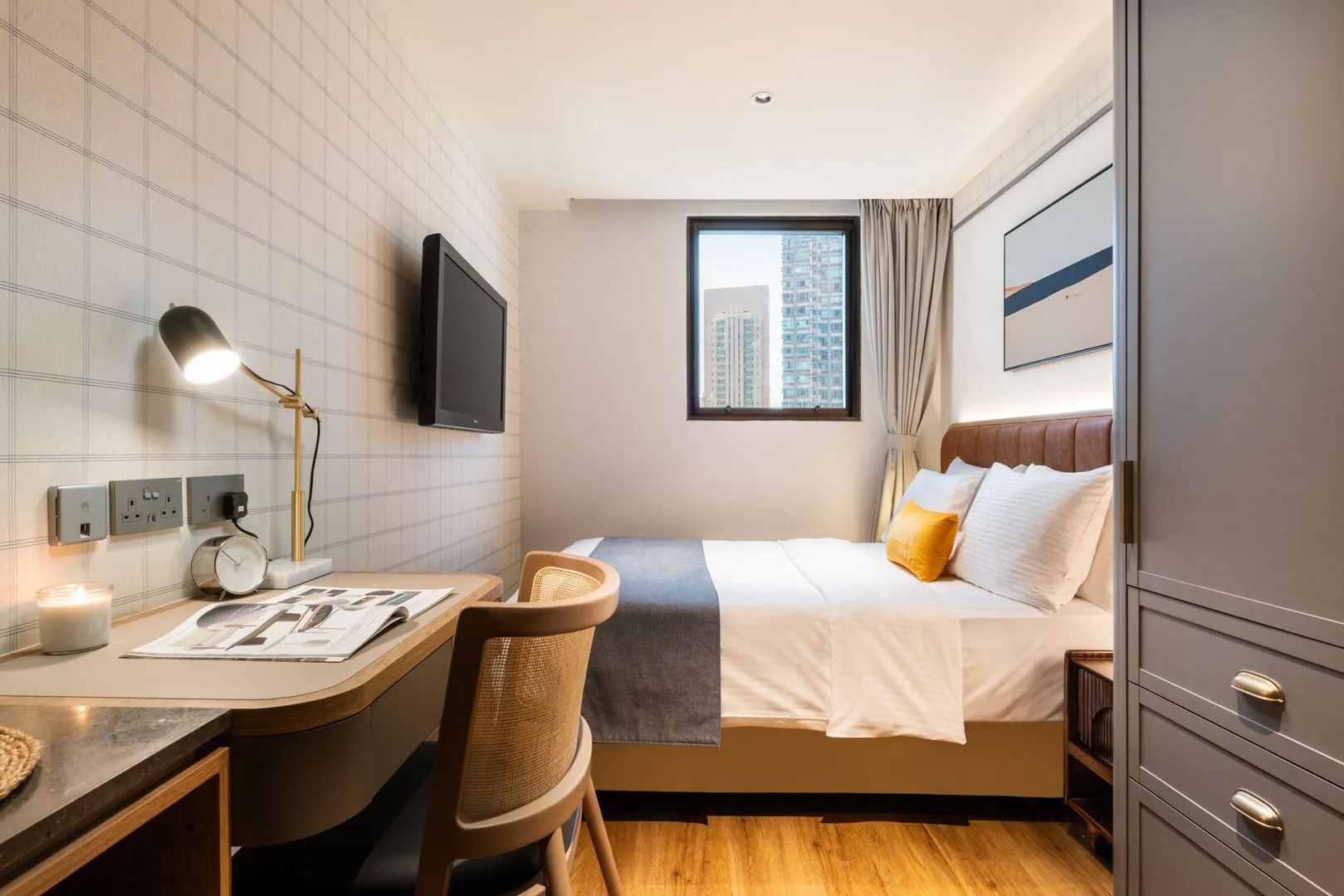 Superior Queen Low – Hollywood, Sheung Wan, Hong Kong #2