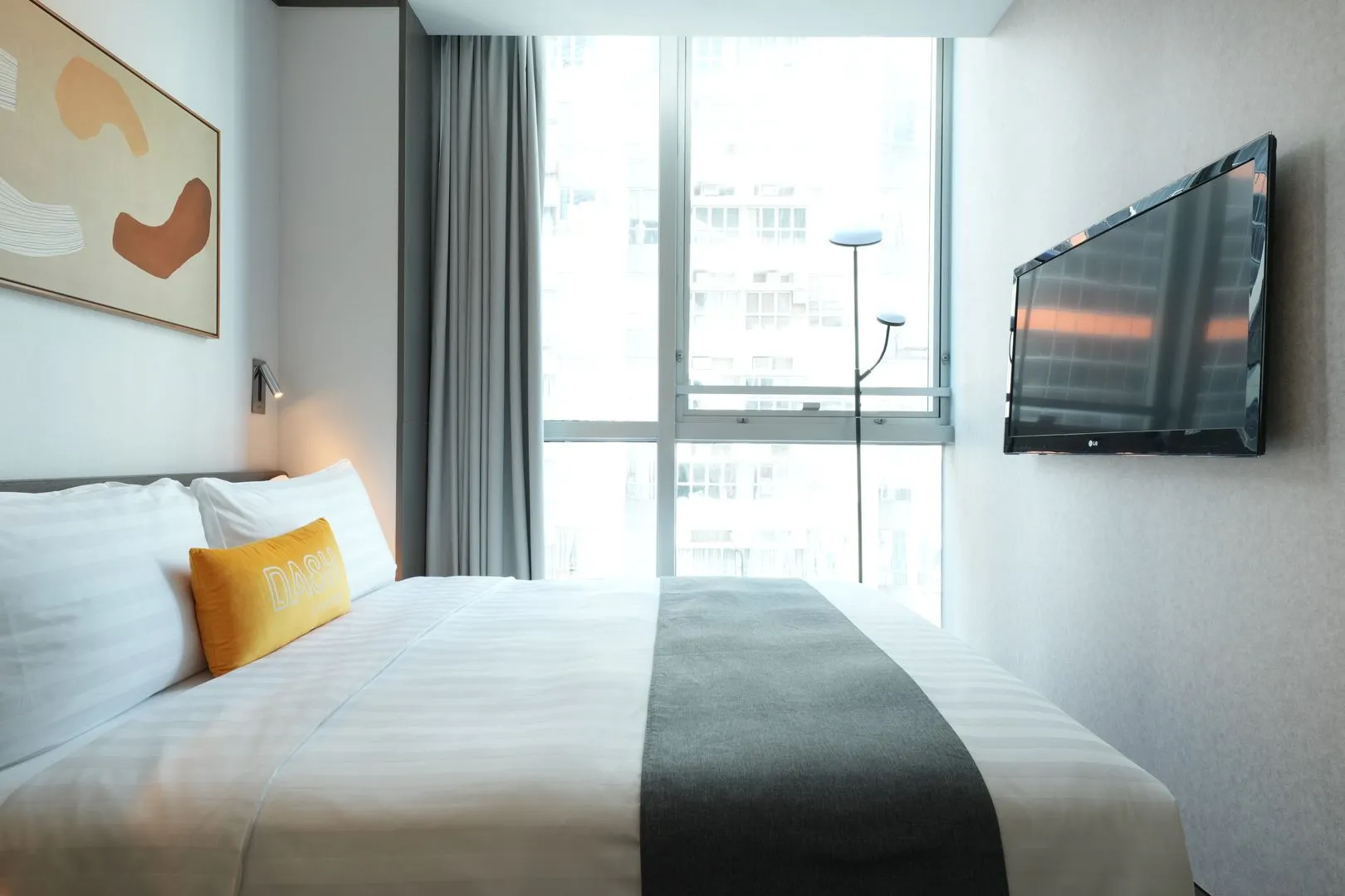 Deluxe Queen Room (High Floor) – Central, Hong Kong #4