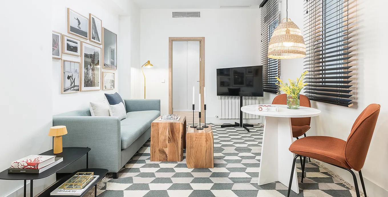Chic Madrid City Flat With Dedicated Work Space For Remote Professionals