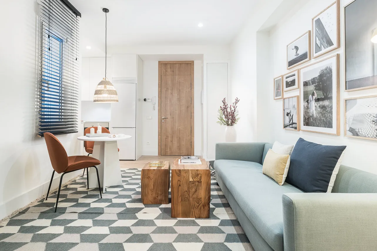 Chic Madrid City Flat With Dedicated Work Space For Remote Professionals #4