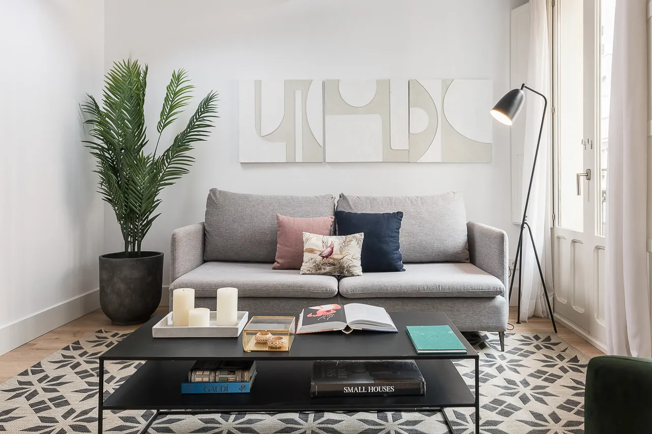 Modern Madrid Flat With Dedicated Home Office Space For Remote Work #4