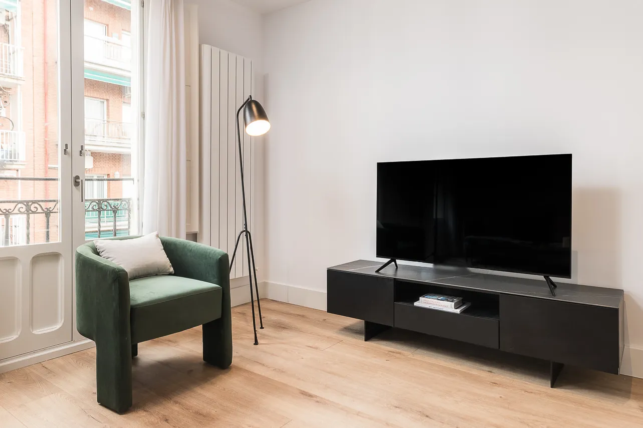 Modern Madrid Flat With Dedicated Home Office Space For Remote Work #5