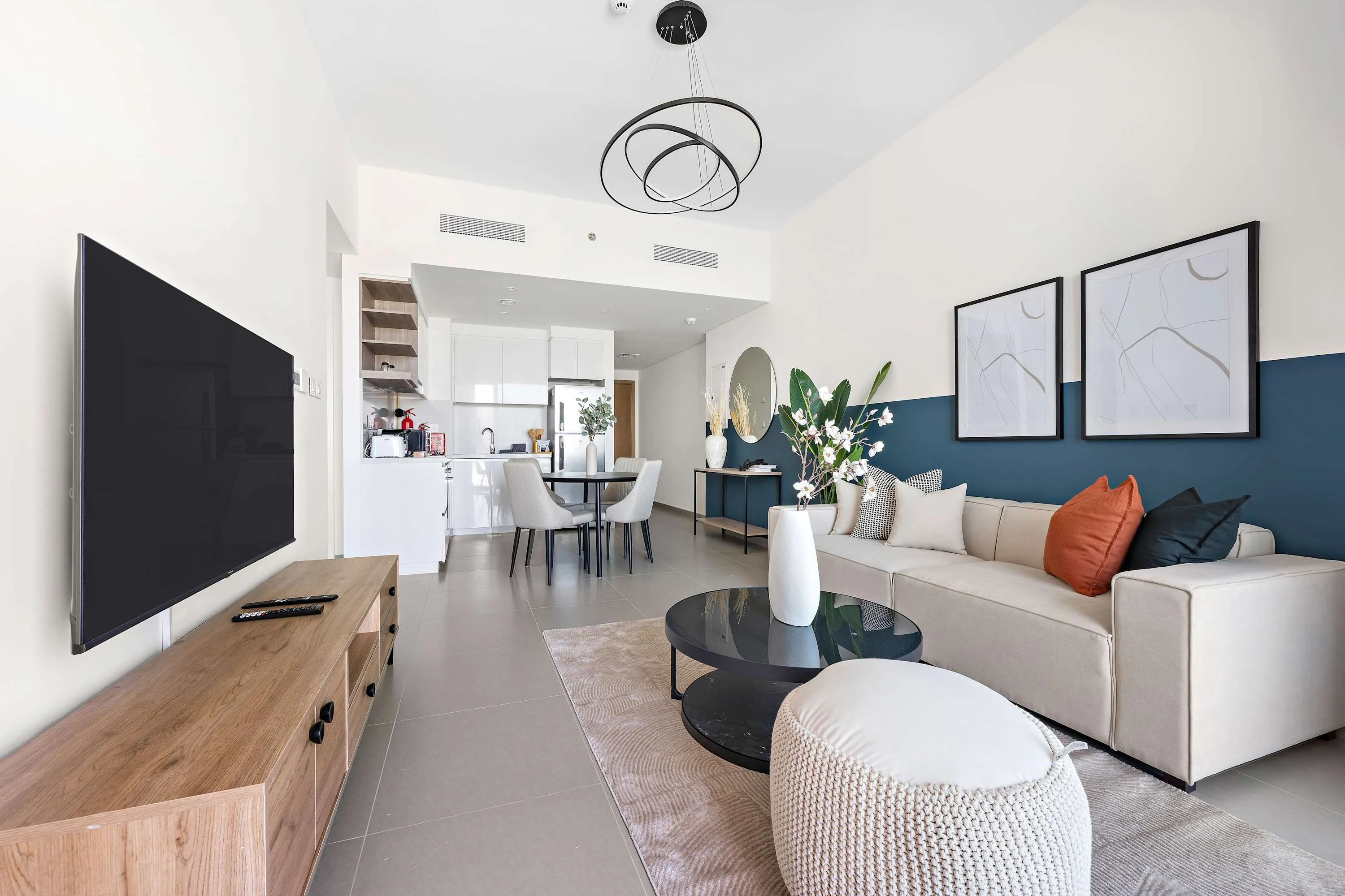 Trendy Dubai Flat With Bright Home Office For Seamless Remote Work Experience #2