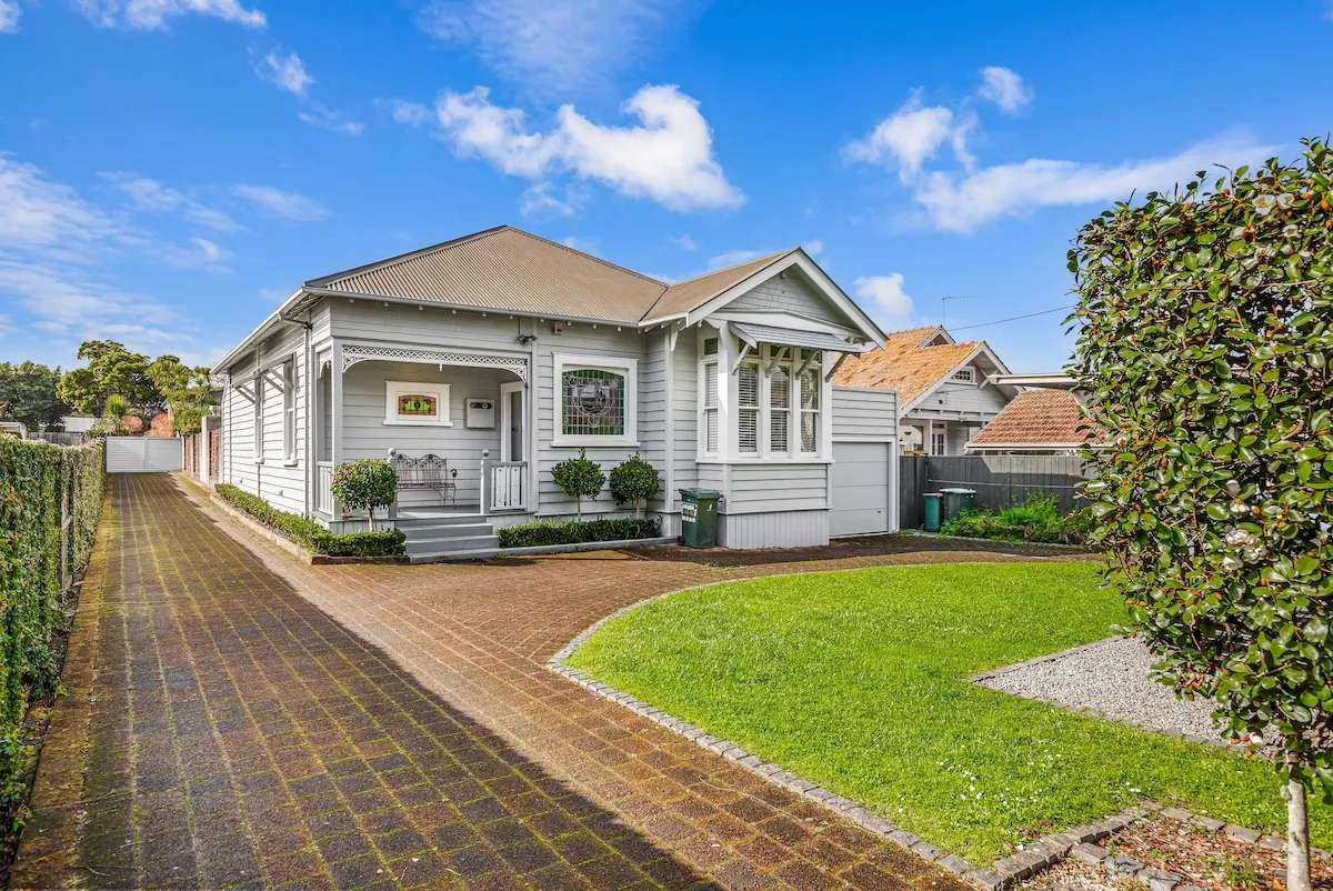 Trendy Auckland Flat - Efficient 3br, Dedicated Home Office & Fast Wifi