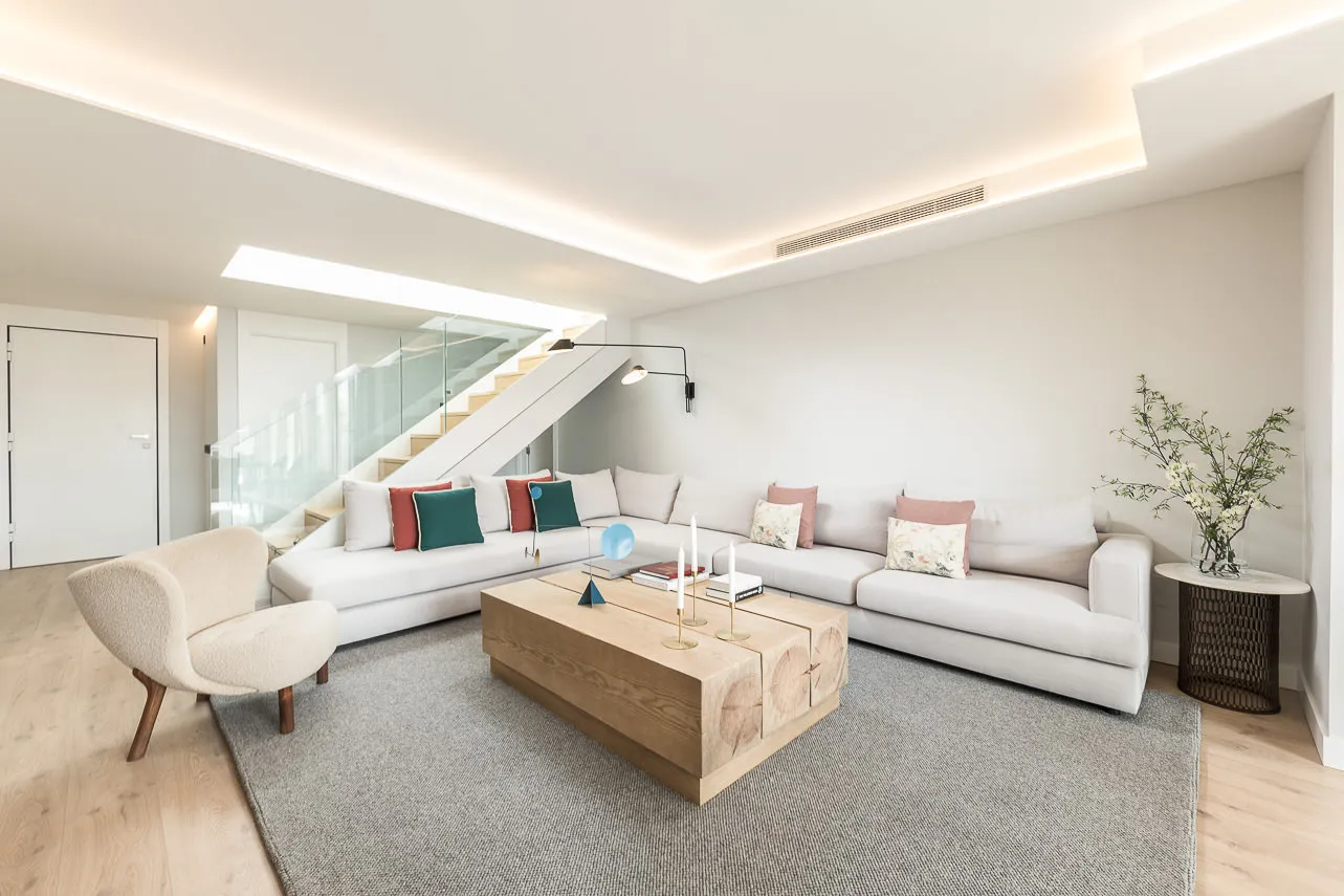 Luxurious Madrid Sky Home With Spacious Office & Panoramic City Views For Remote Work #4