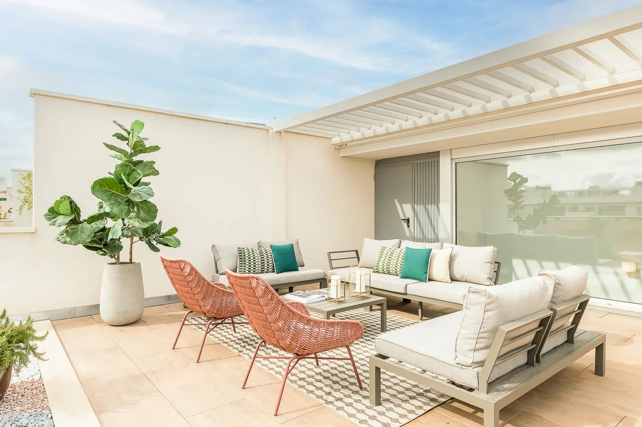 Luxurious Madrid Sky Home With Spacious Office & Panoramic City Views For Remote Work #3