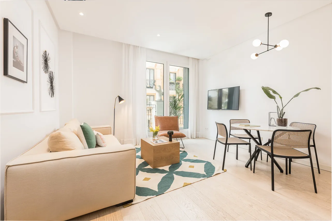 Elegant 45m2 Madrid Flat With Dedicated Home Office For Remote Work Success #4
