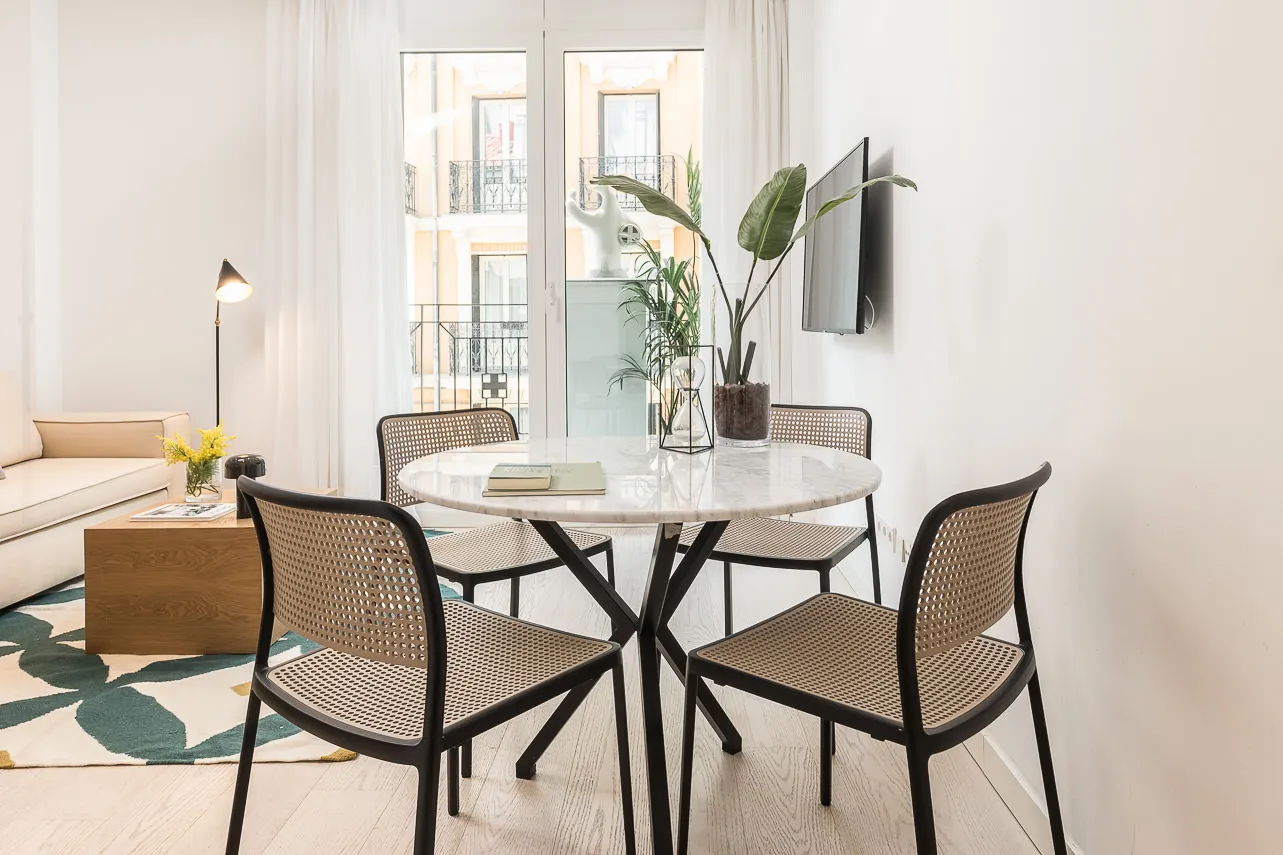 Elegant 45m2 Madrid Flat With Dedicated Home Office For Remote Work Success #5