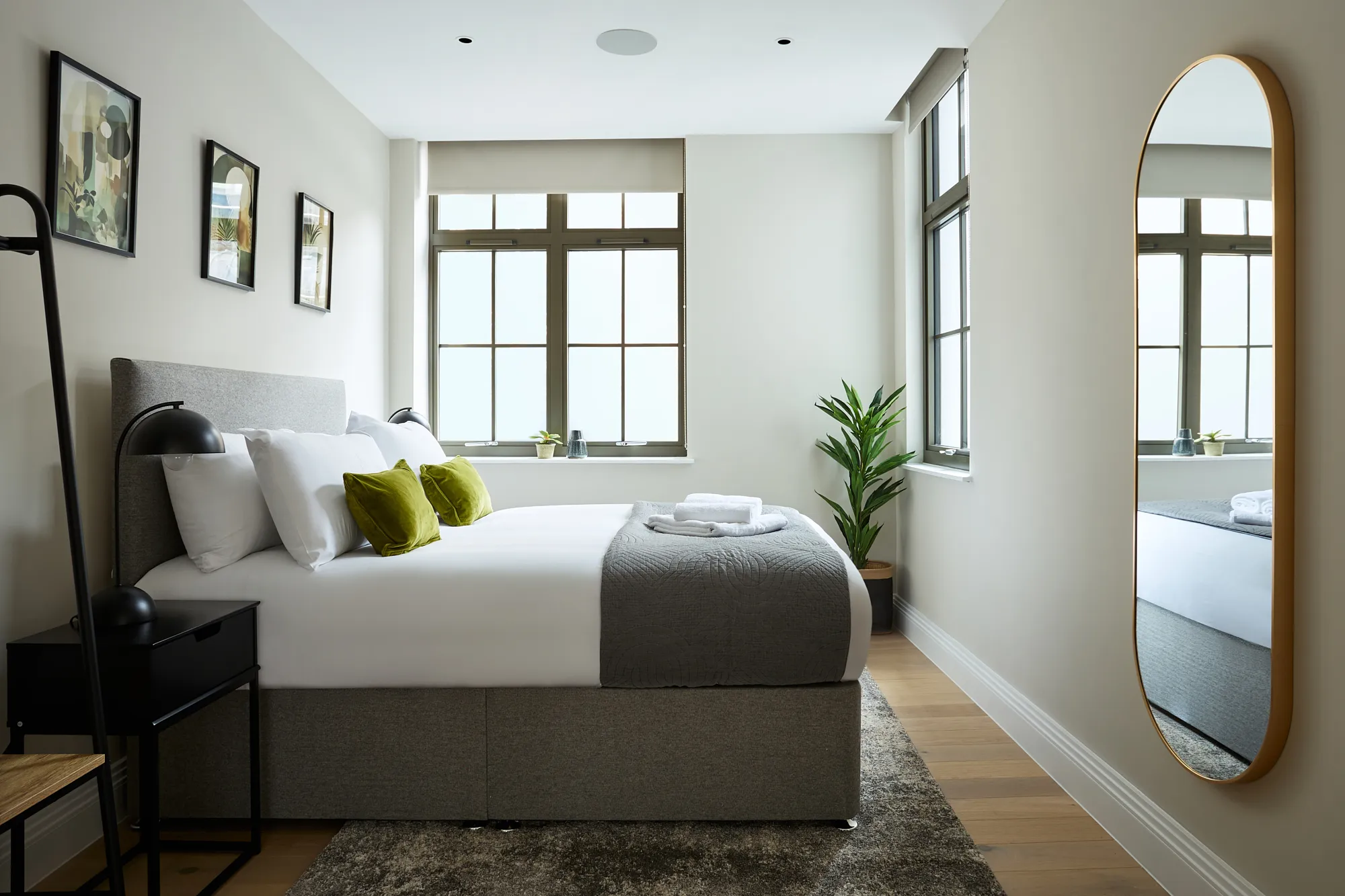 Charming Contemporary 3-br London Flat - Home Office & Fast Wi-fi Near Chancery Lane