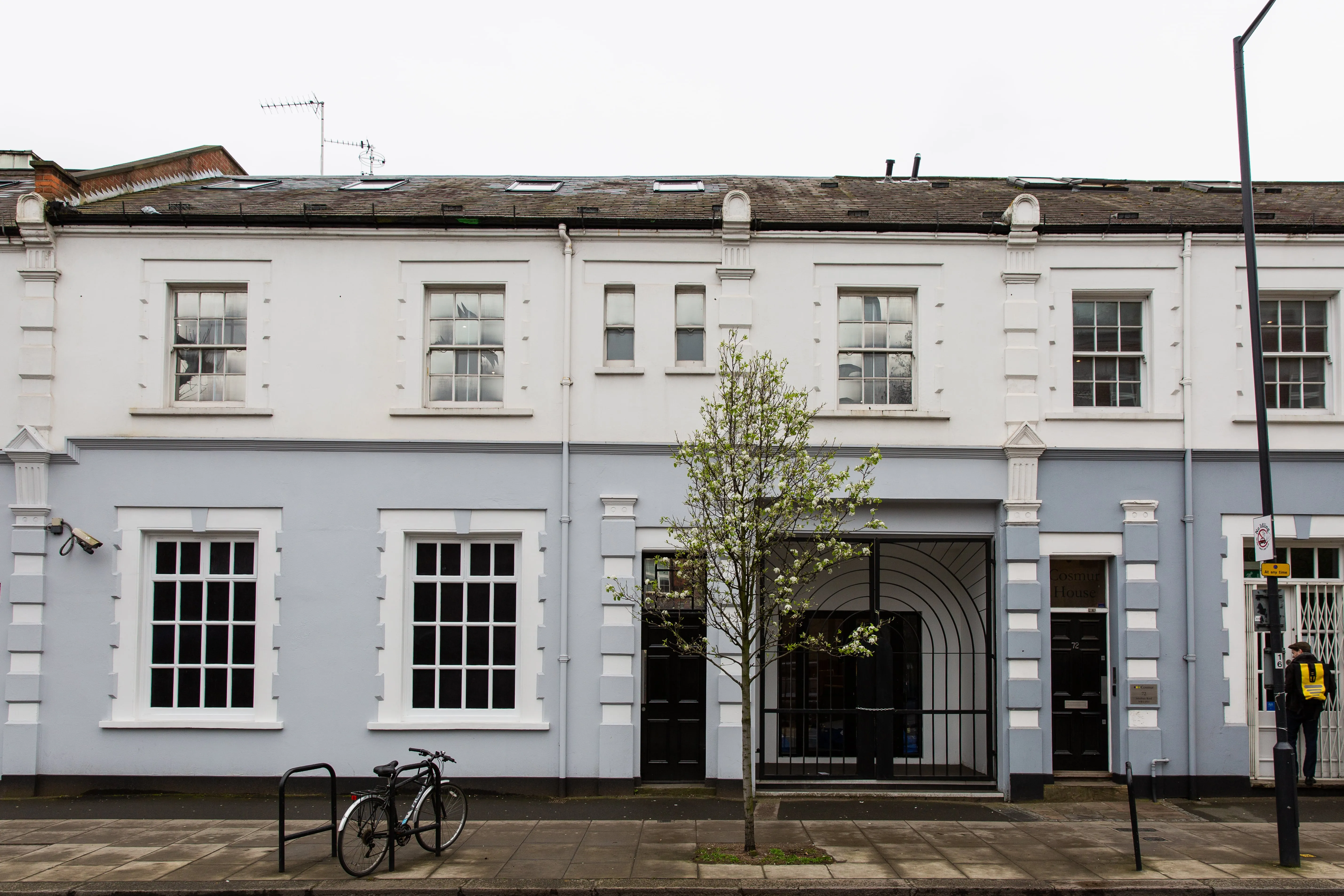 Trendy Charming 1-bed Flat In Queen's Park, London - Work-ready With Dedicated Office & Fast Wifi