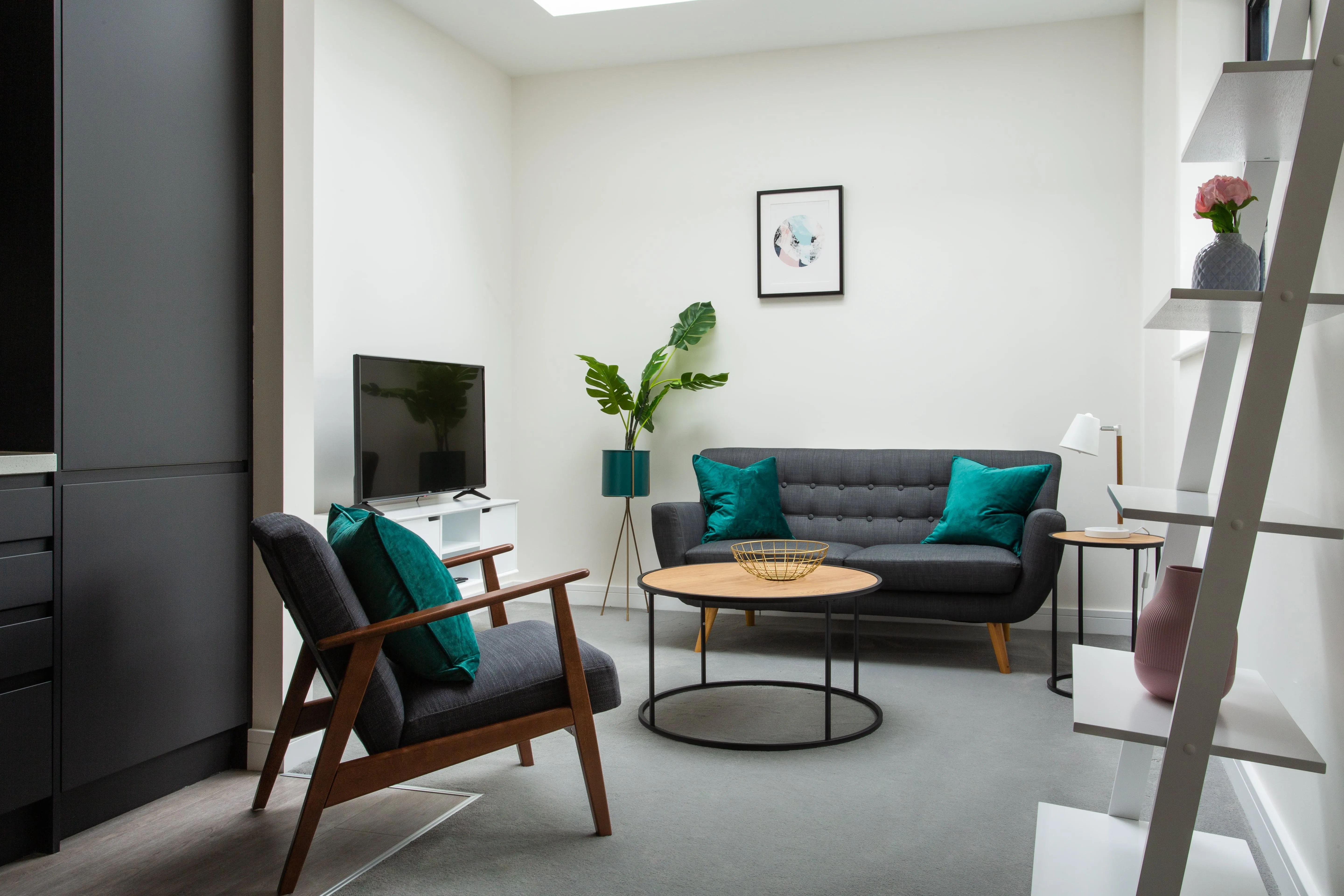 Trendy Charming 1-bed Flat In Queen's Park, London - Work-ready With Dedicated Office & Fast Wifi #3