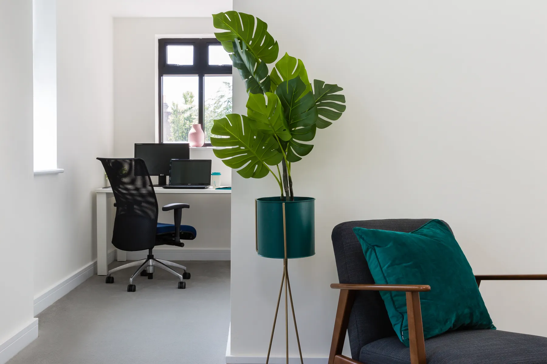 Trendy Charming 1-bed Flat In Queen's Park, London - Work-ready With Dedicated Office & Fast Wifi #4