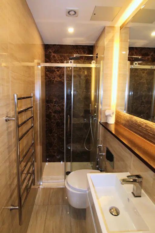 Impressive Compact Studio On Baker St, London - Work-from-home Ready With Built-in Desk