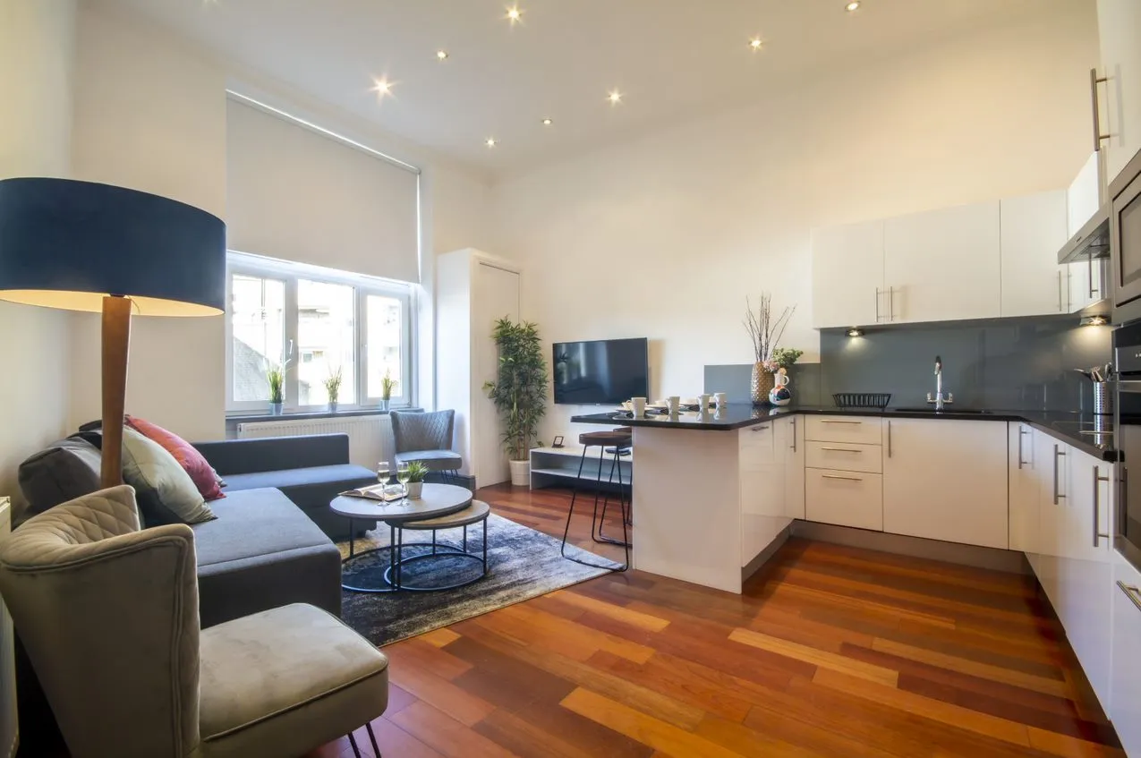 Compact 2-bed Kensington Flat For Remote Work - Private Home Office & High-speed Wi-fi #5