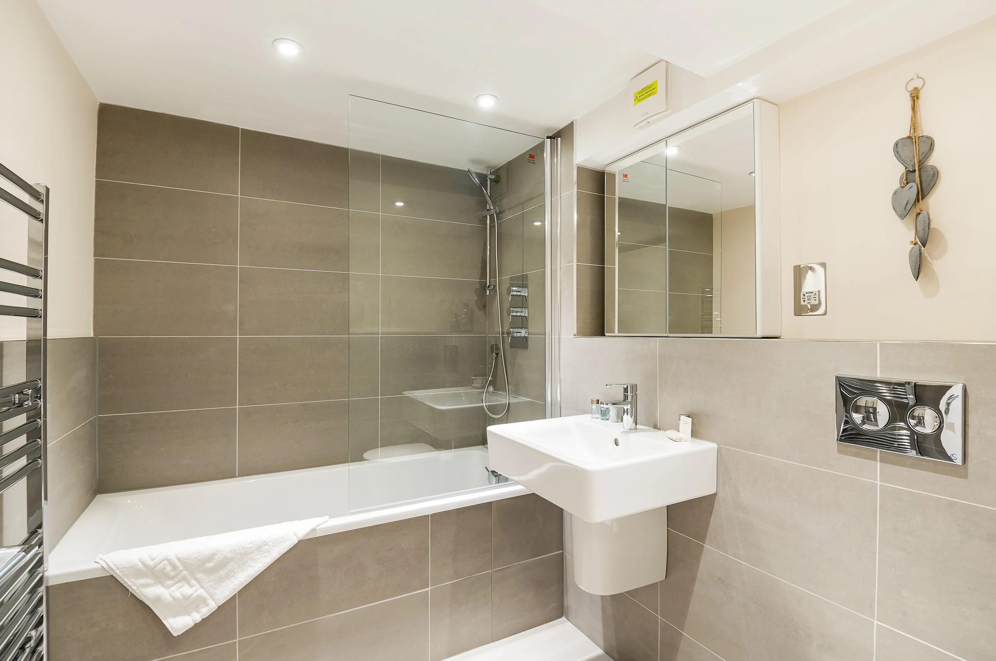 Compact London Flat - Contemporary 1-bed With Built-in Home Office And High-speed Broadband #2