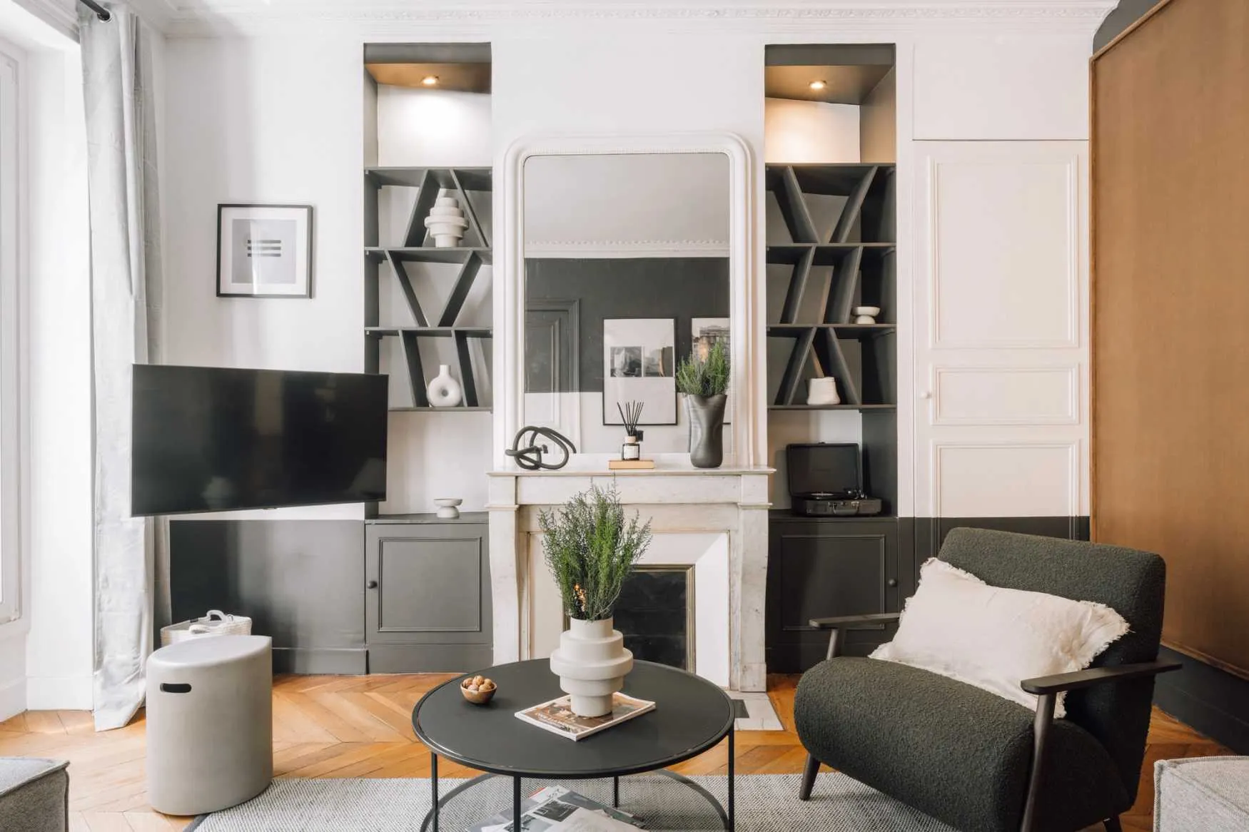Luxurious Paris Flat With Pro Home Office Setup And Fast Wifi In City Center #3