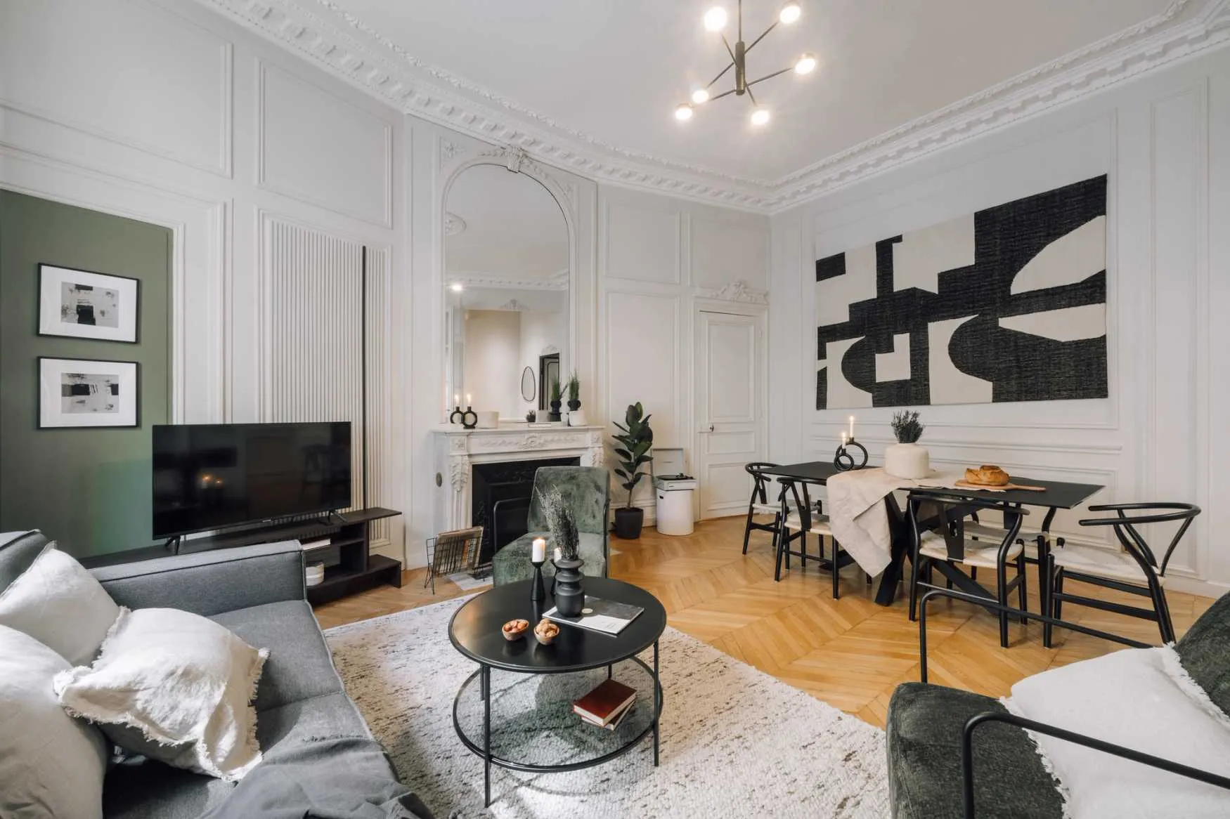 Trendy Paris Flat With Ultra-fast Wifi, Dual Monitors & Chef's Kitchen For Remote Work #3