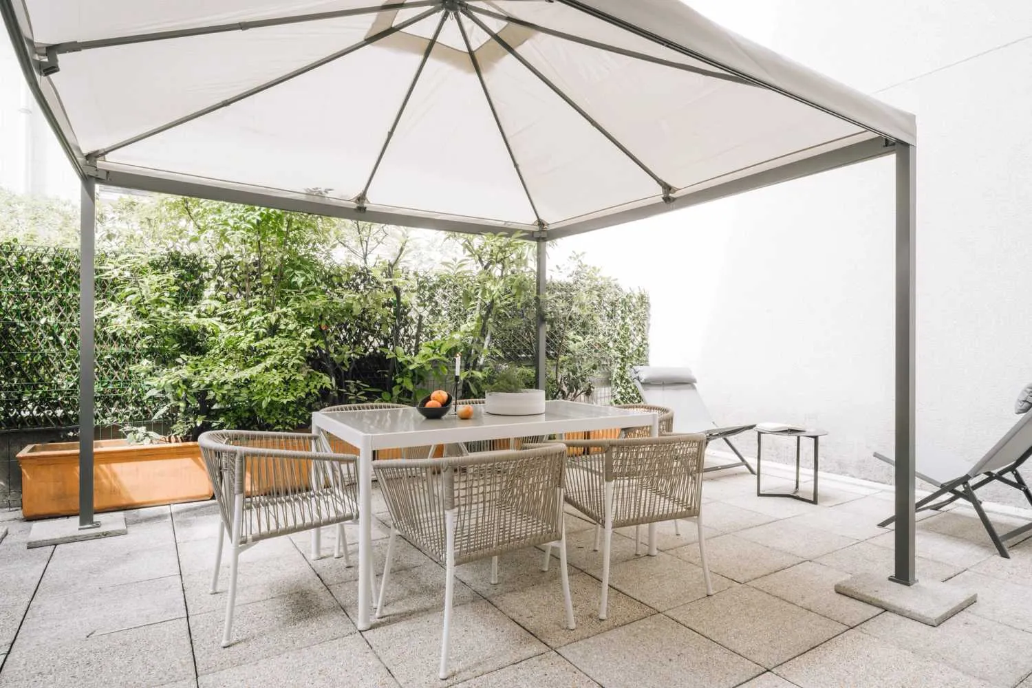 Impressive Paris Flat With Pro Workspace, City Views & High-speed Fiber For Remote Work #3