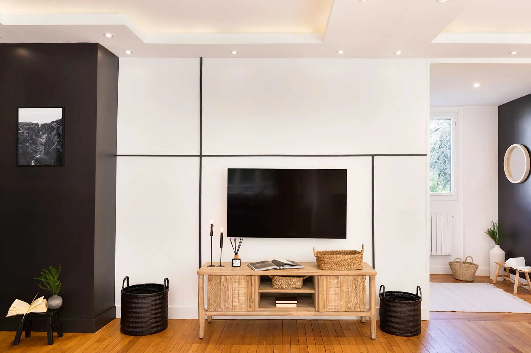 Modern 109m2 Paris Flat With High-speed Fiber, Pro Monitors & Balcony For Remote Work #3
